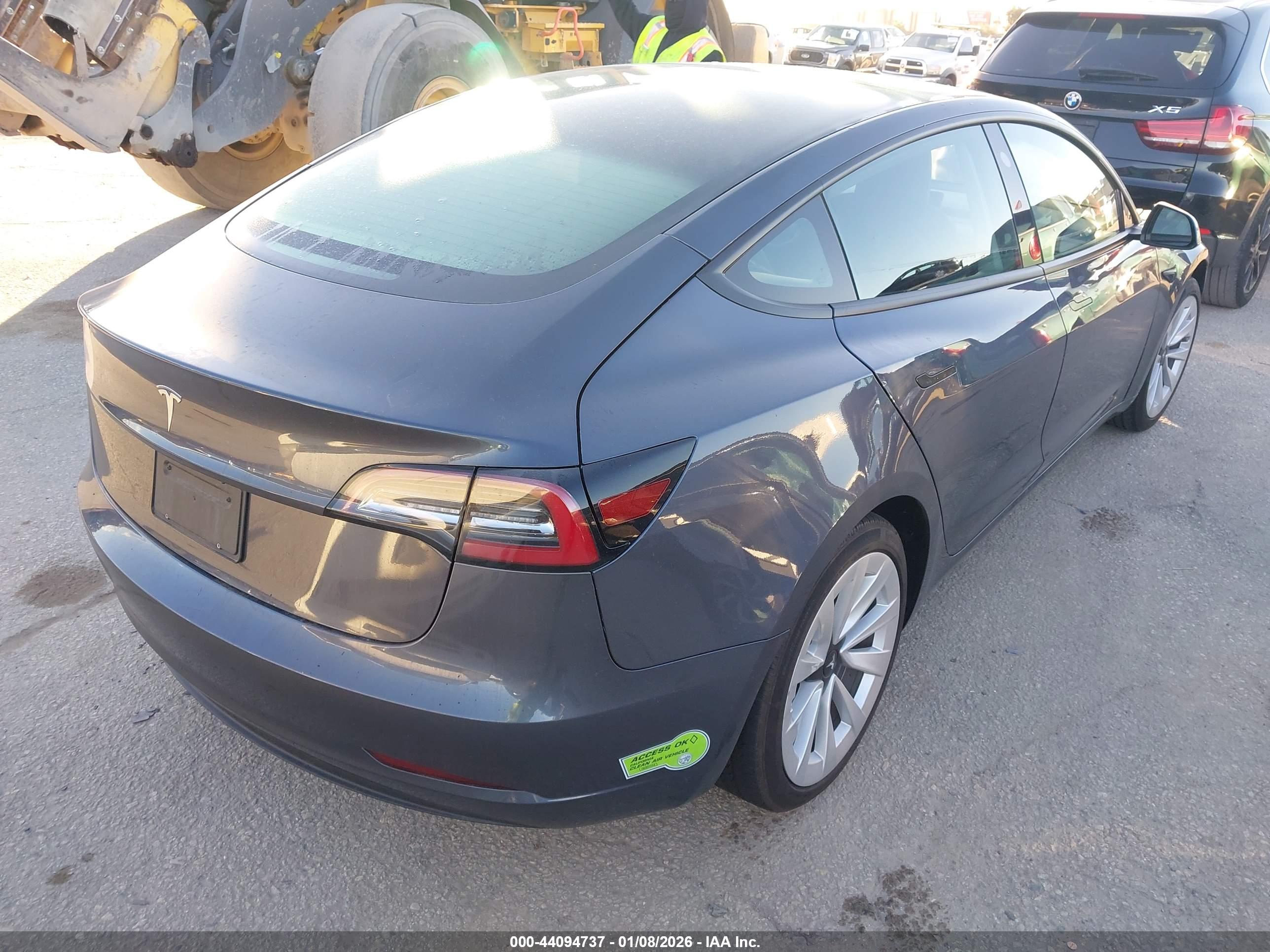 TESLA MODEL image 4