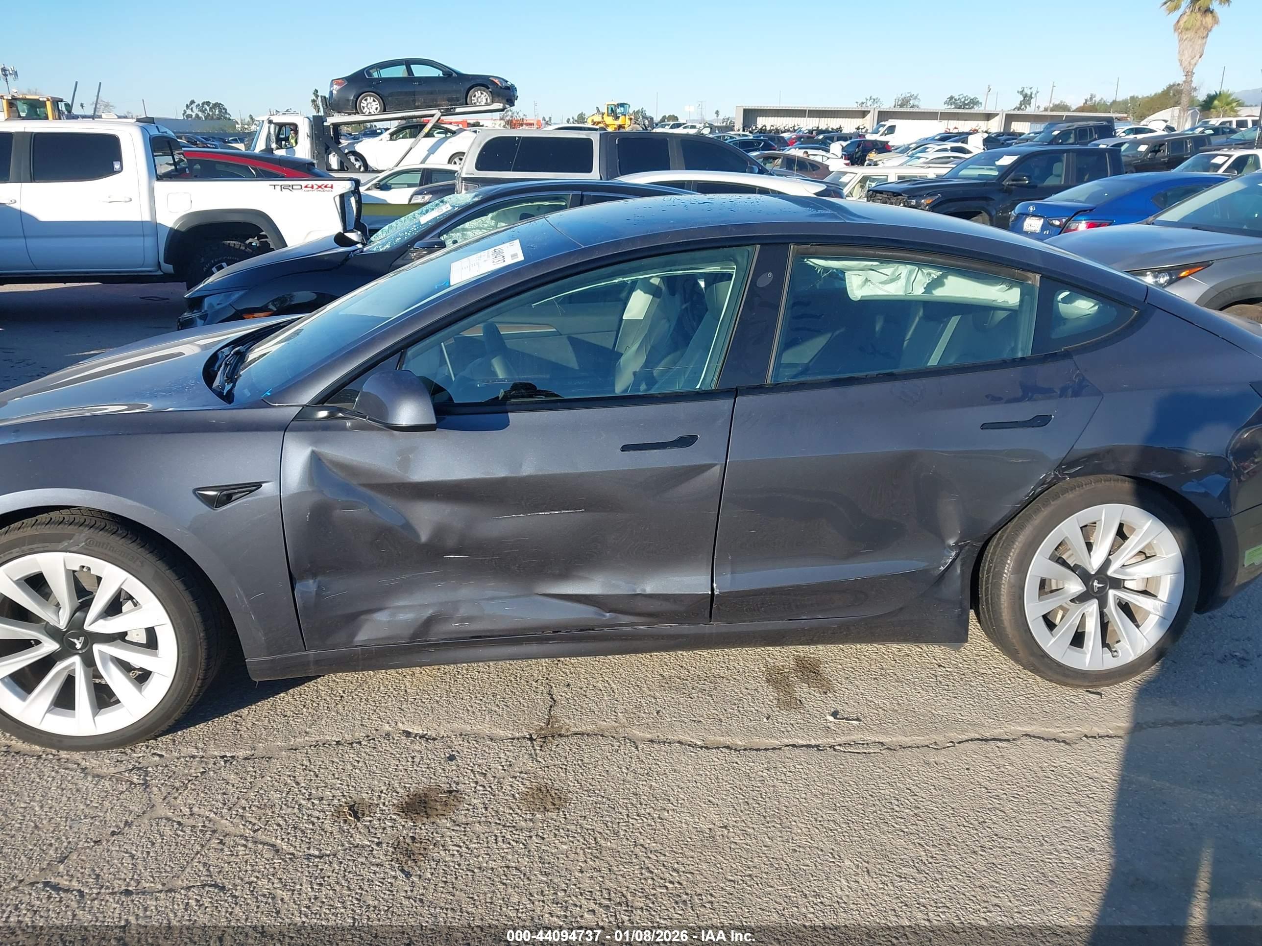 TESLA MODEL image 6