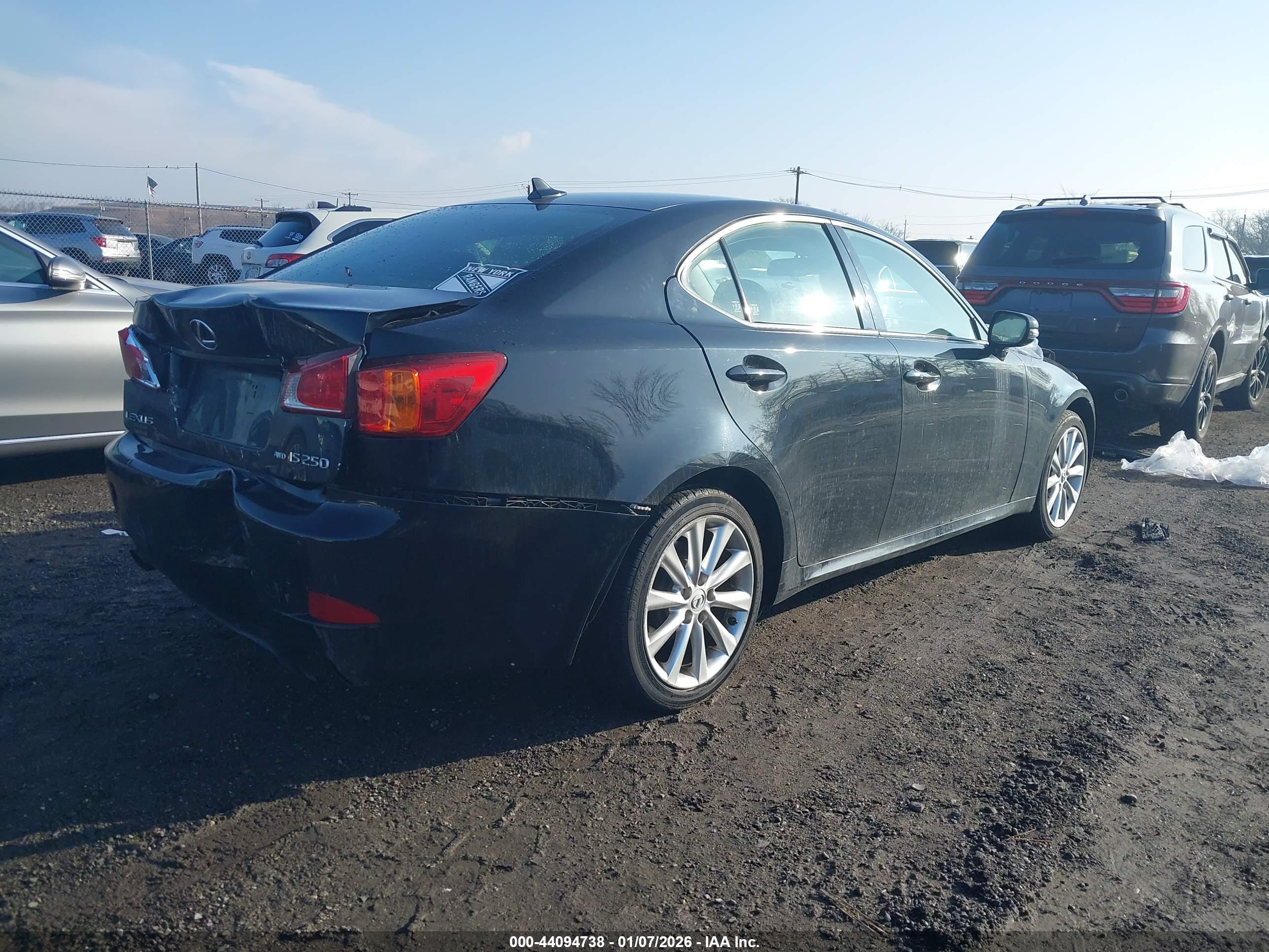 LEXUS IS image 4