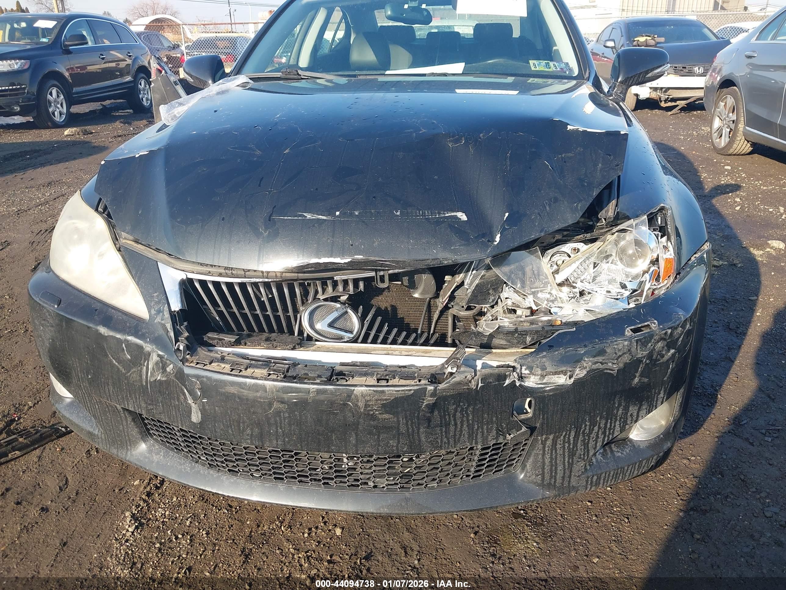 LEXUS IS image 6