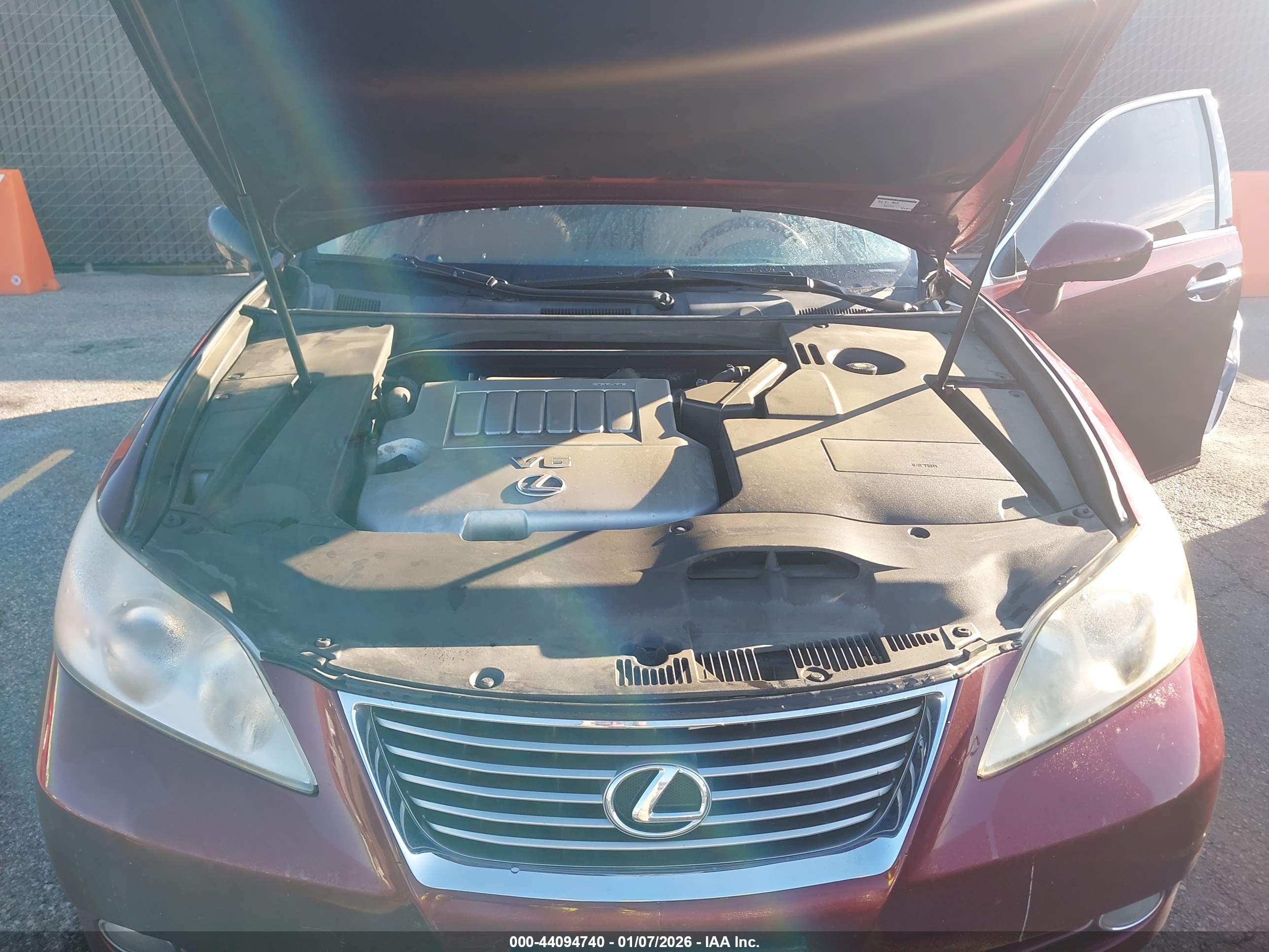 LEXUS ES image 10