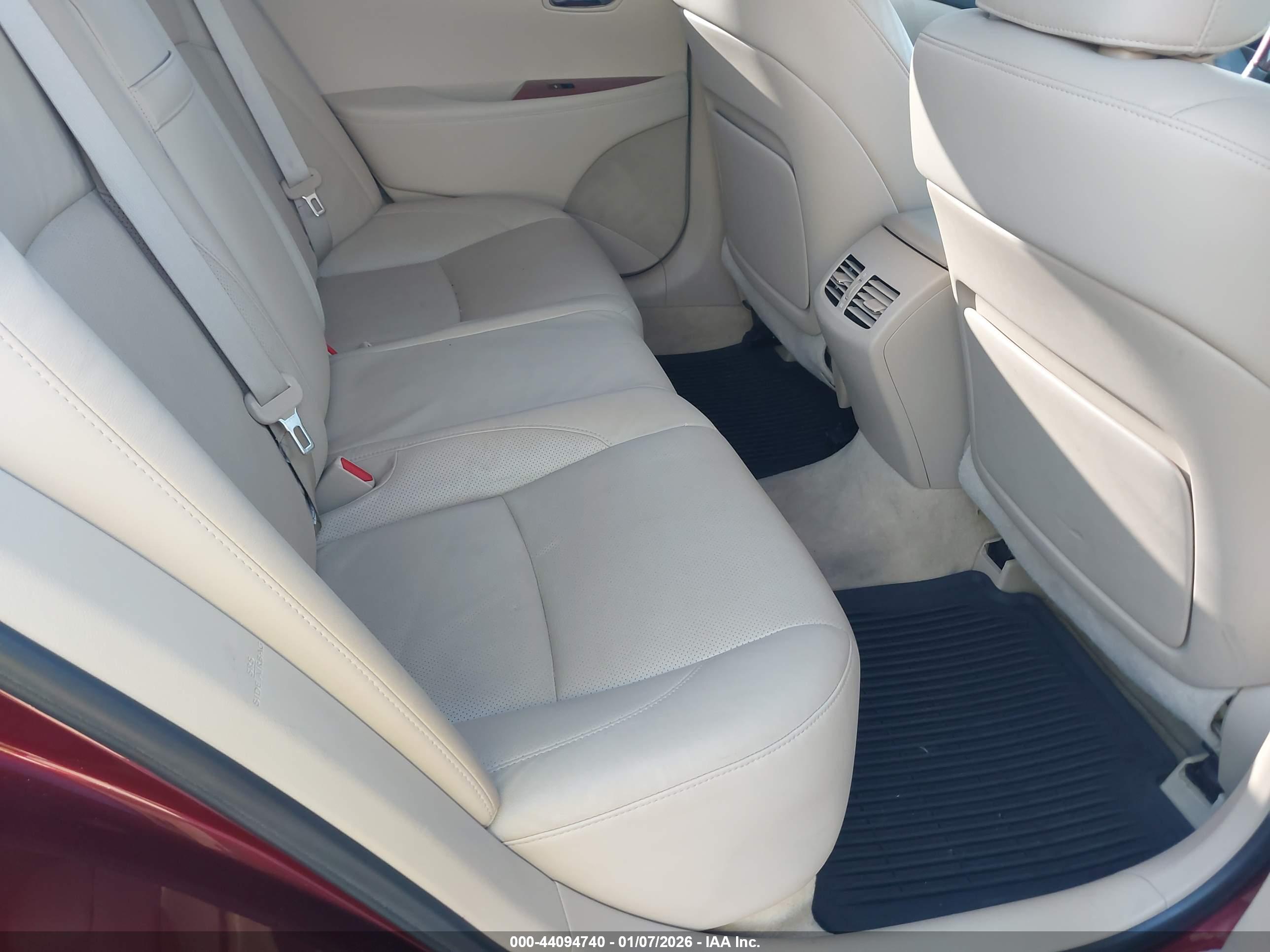 LEXUS ES image 8