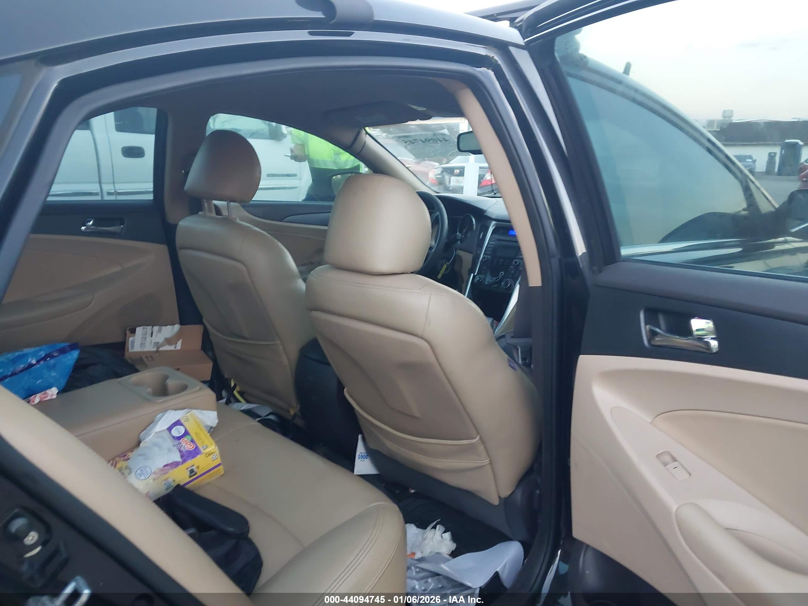 HYUNDAI SONATA image 8
