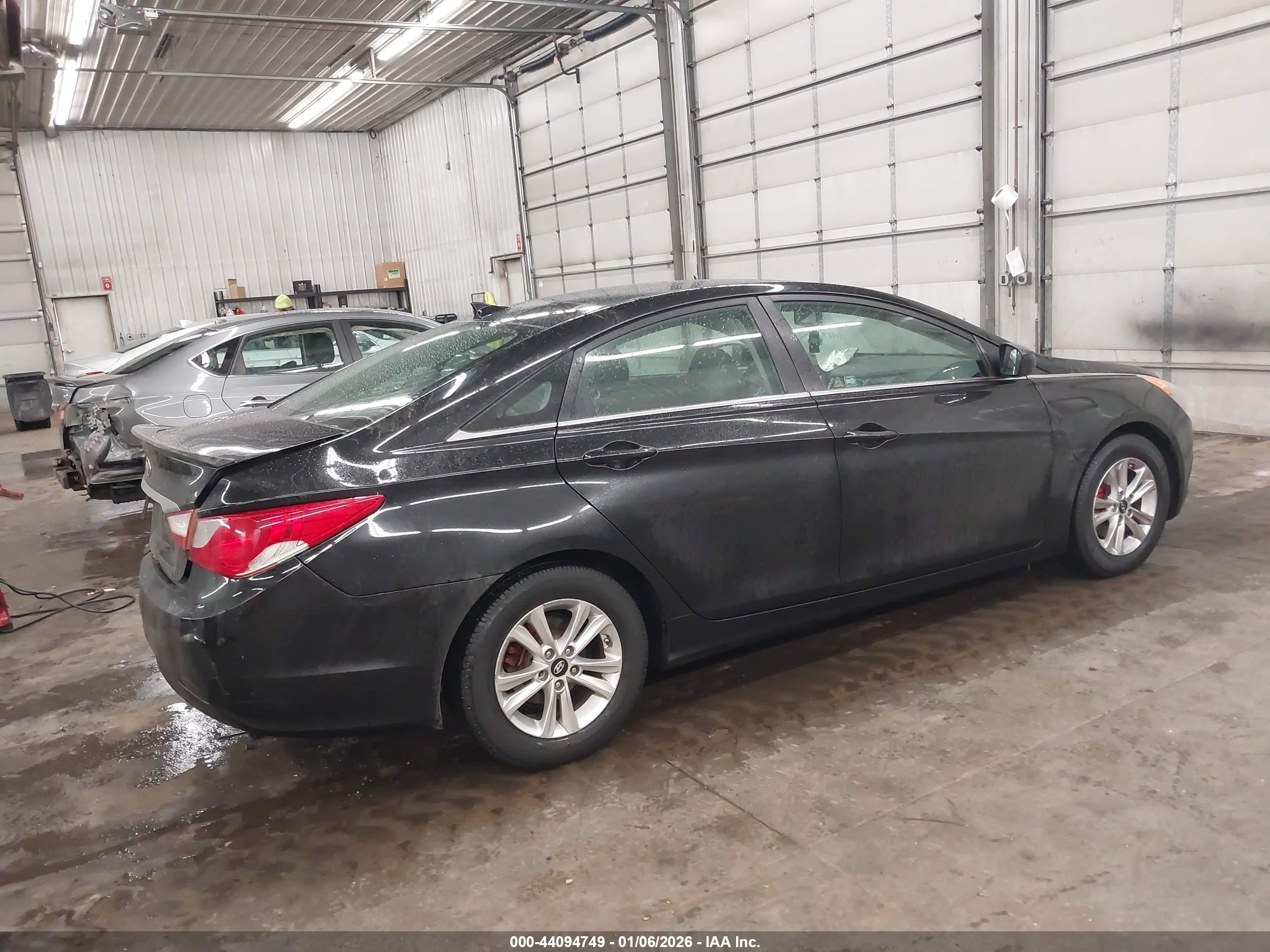 HYUNDAI SONATA image 4
