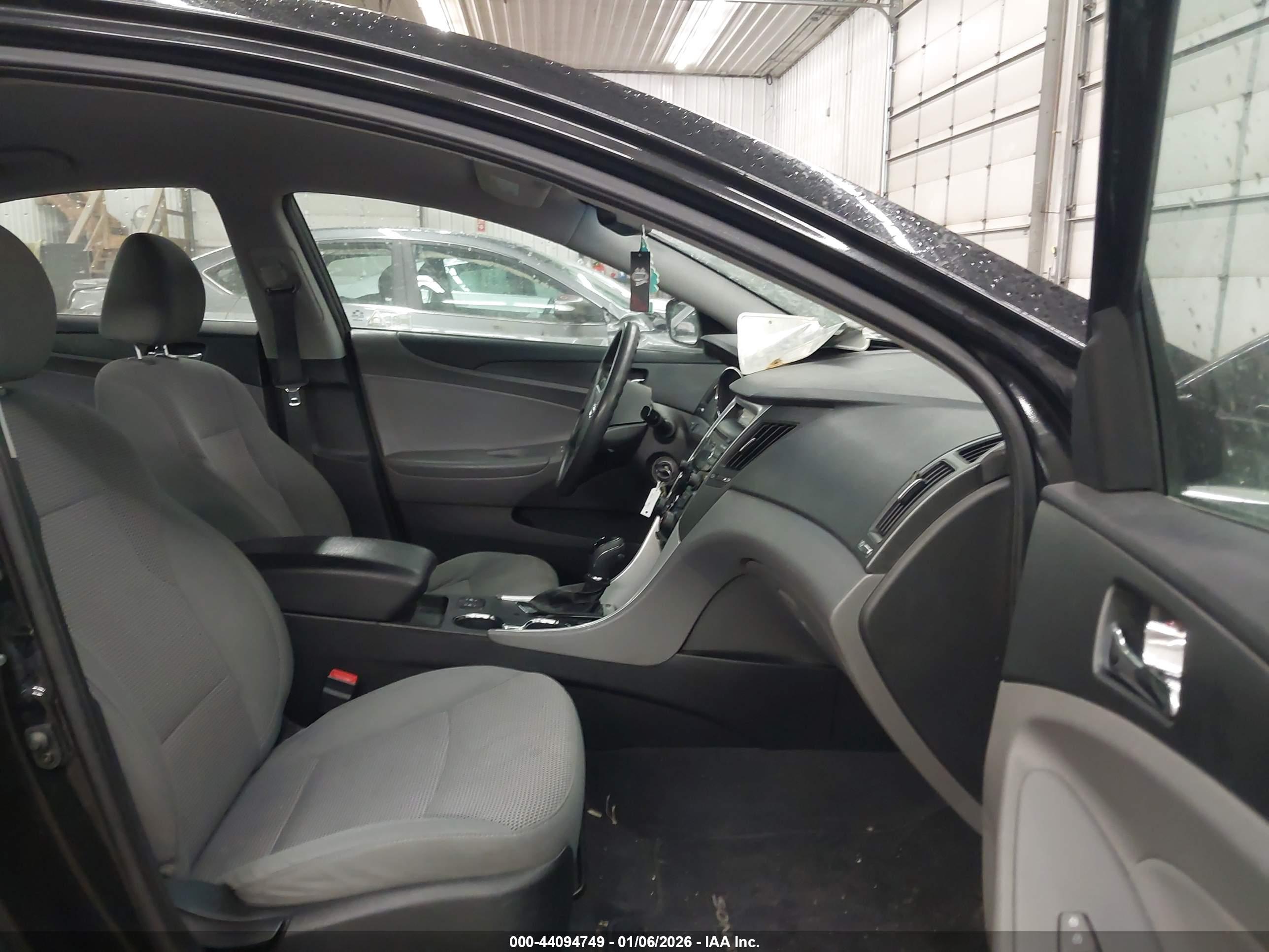 HYUNDAI SONATA image 5