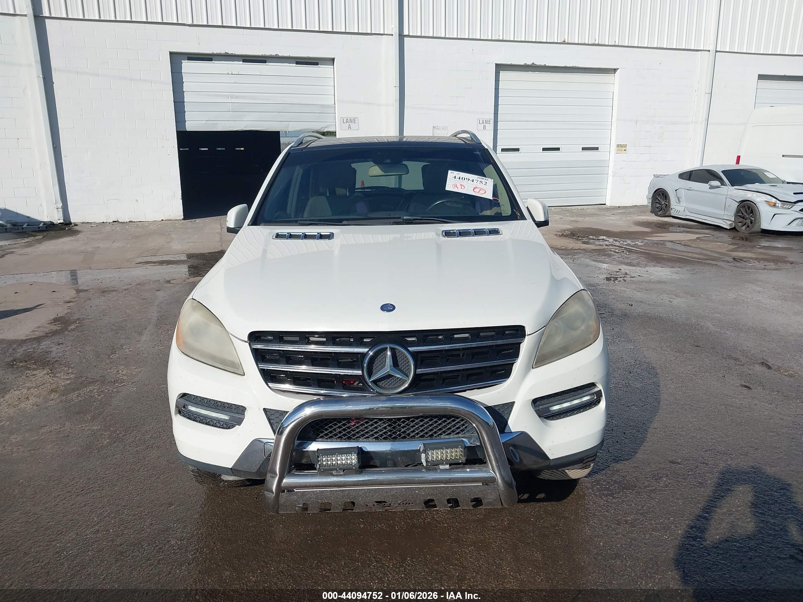 MERCEDES-BENZ ML image 6