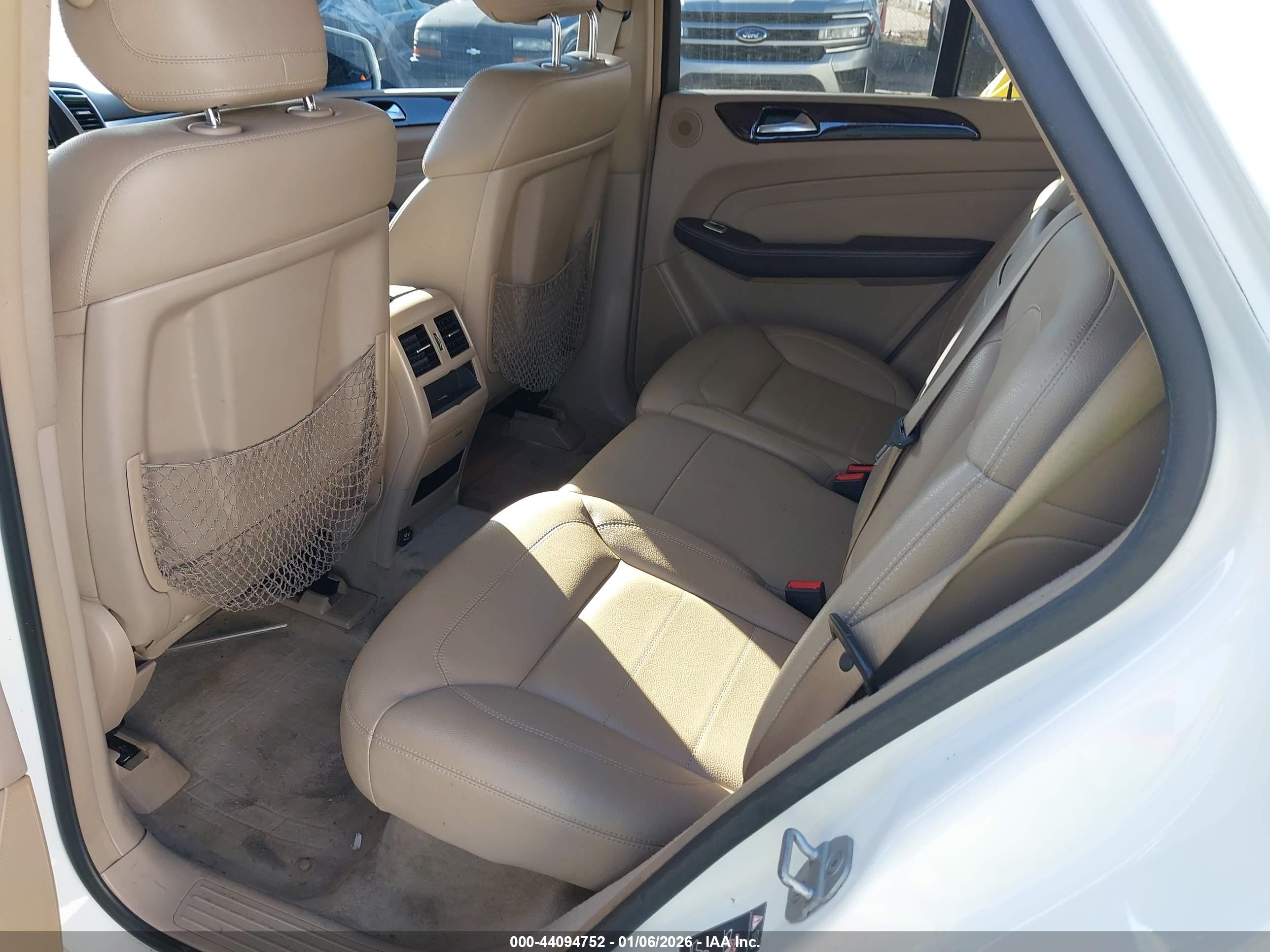 MERCEDES-BENZ ML image 8