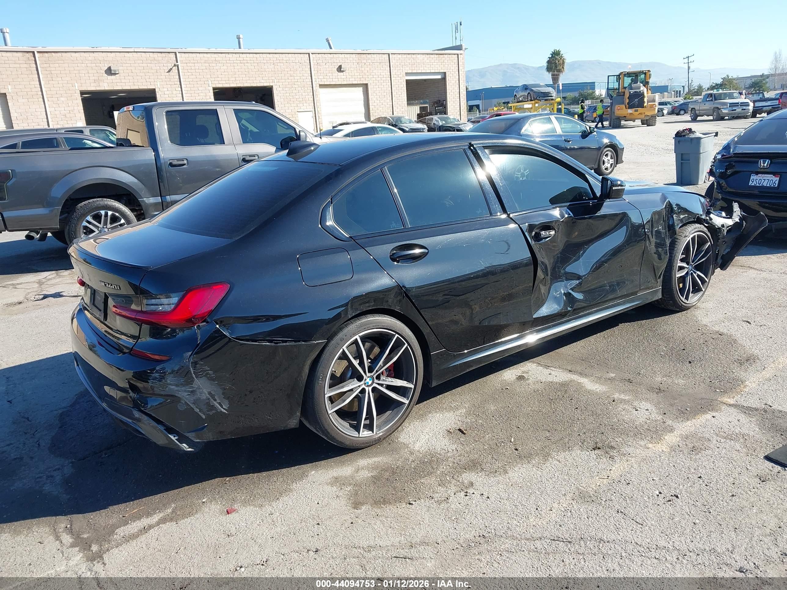 BMW 3 image 4