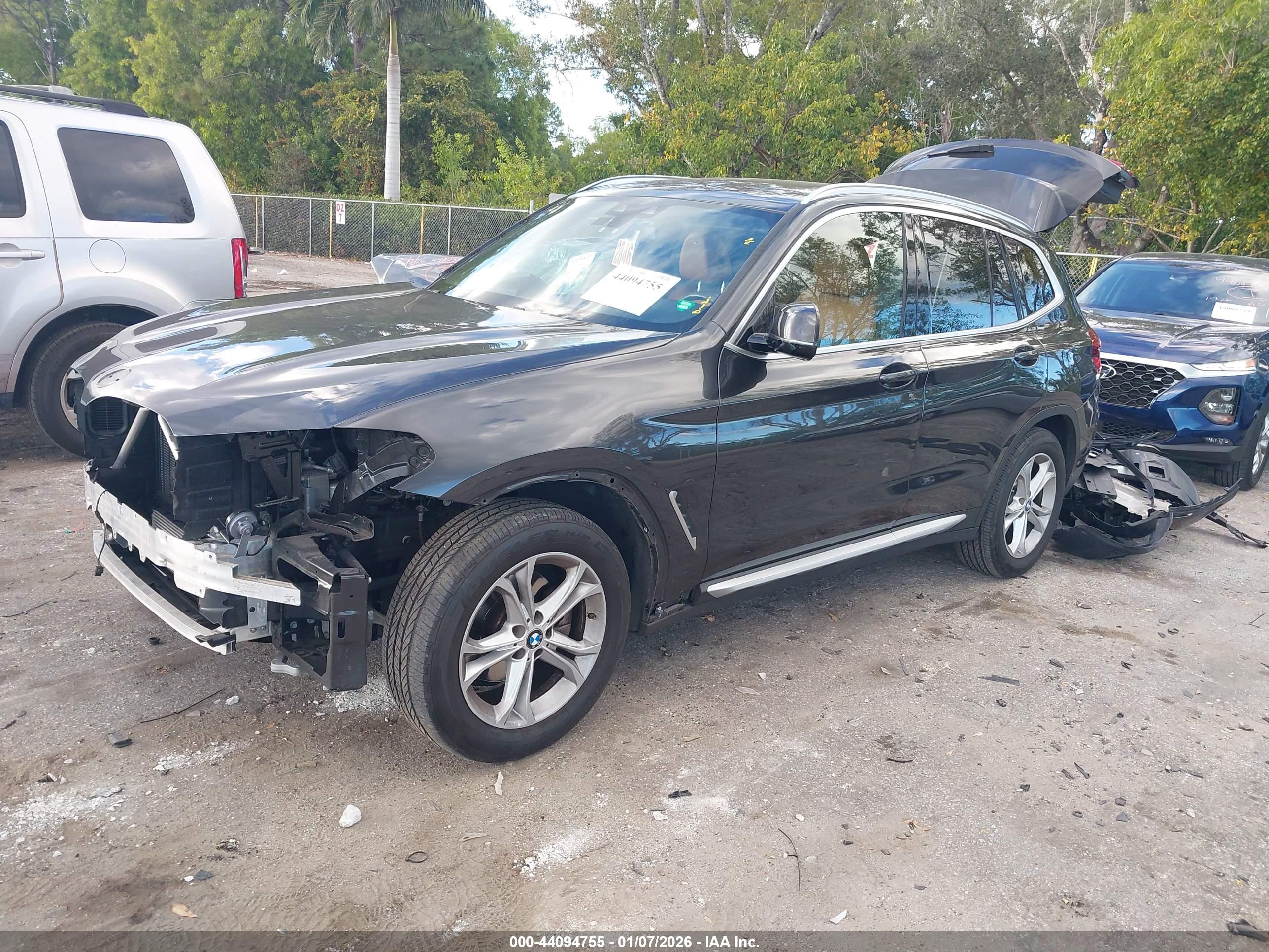 BMW X3 image 2