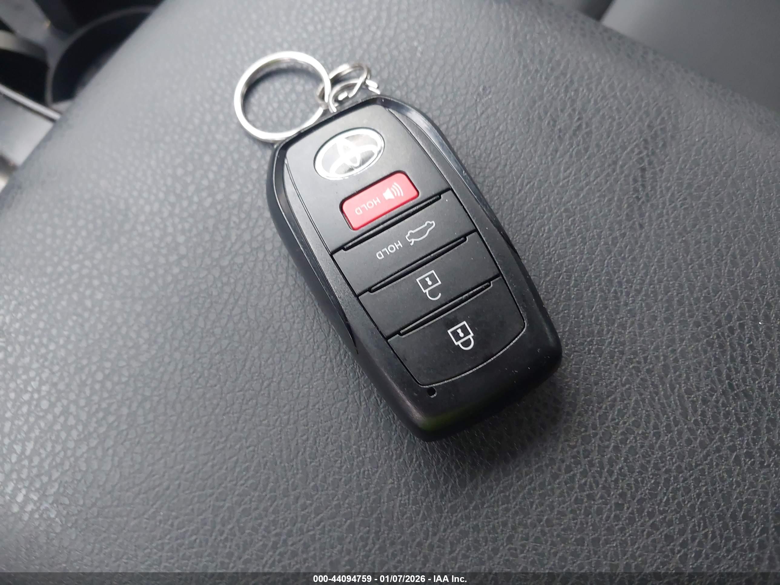 TOYOTA CAMRY image 11