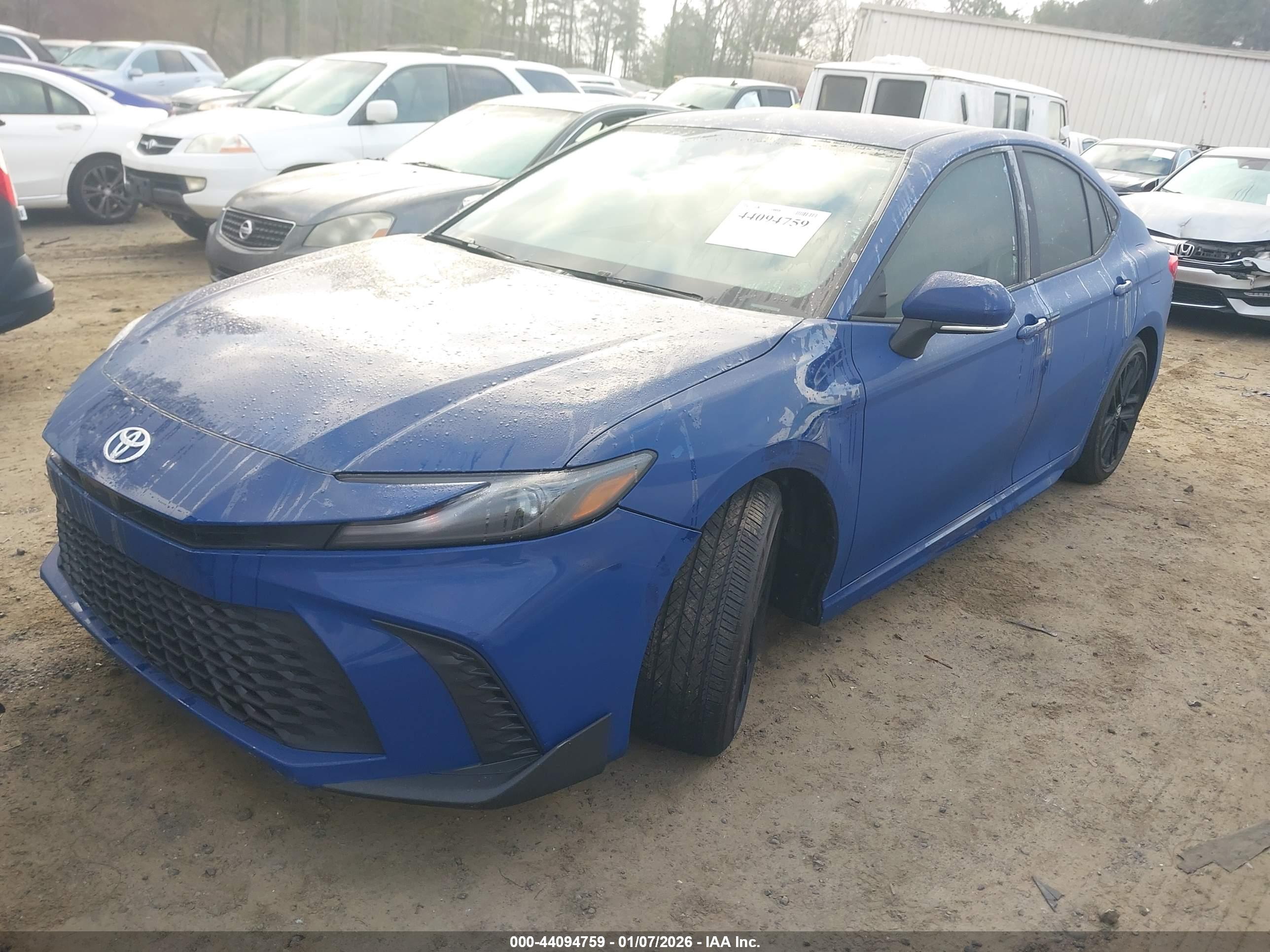 TOYOTA CAMRY image 2