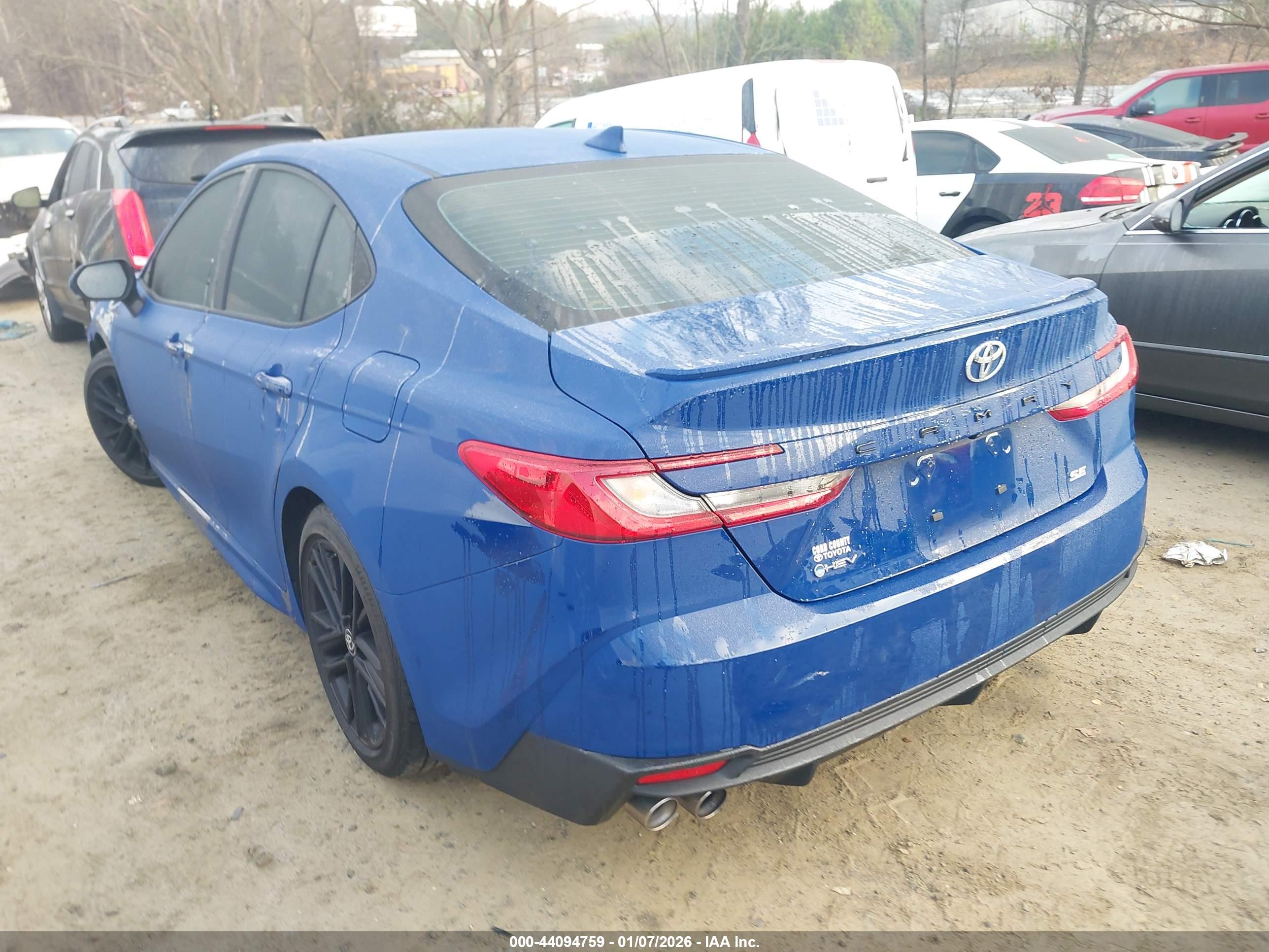 TOYOTA CAMRY image 3