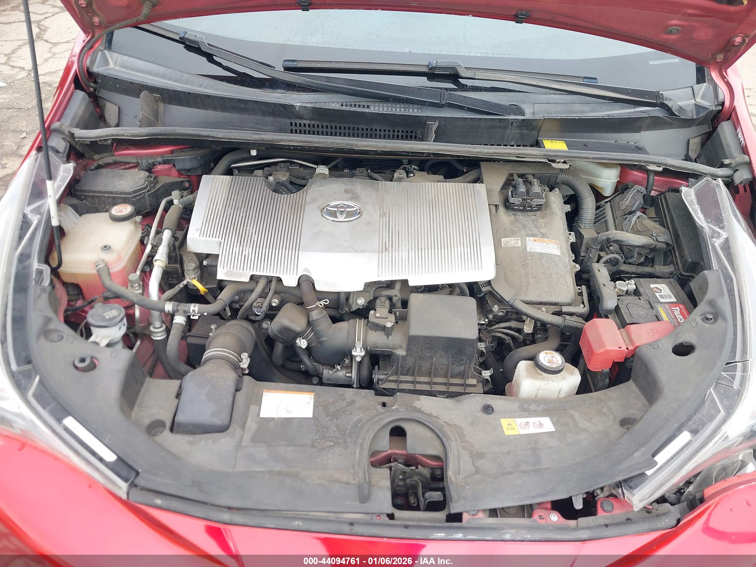 TOYOTA PRIUS image 10