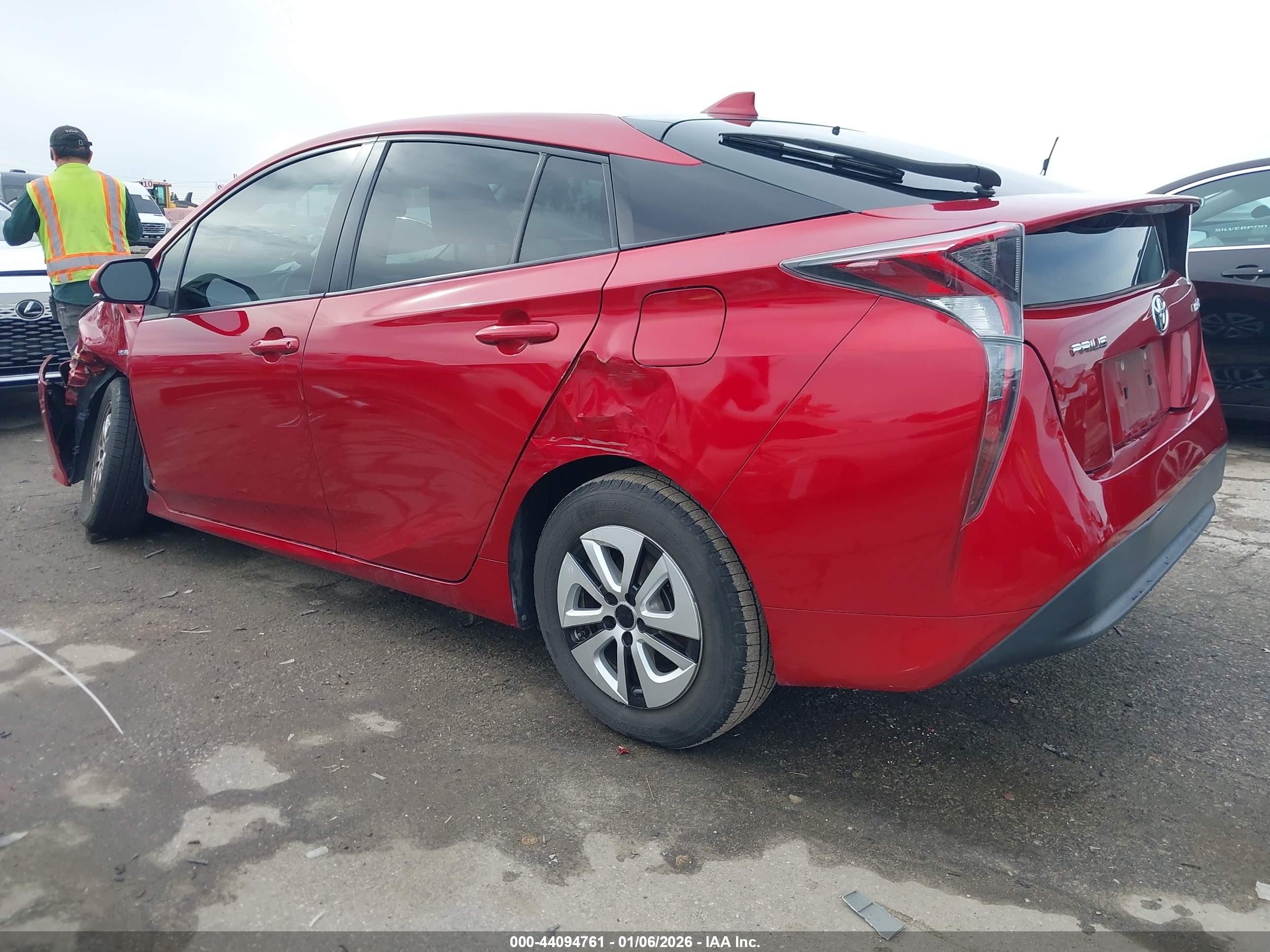 TOYOTA PRIUS image 3