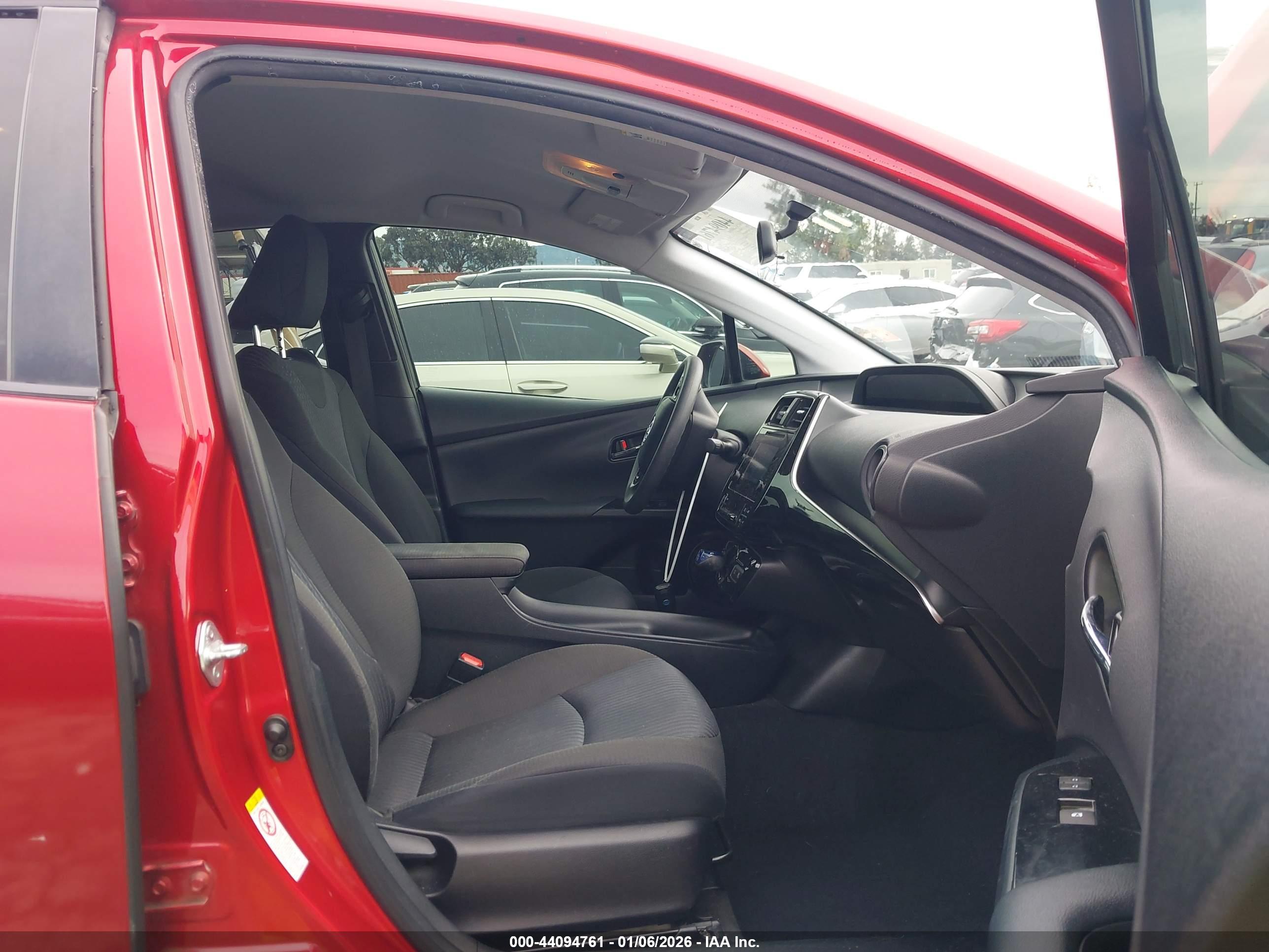 TOYOTA PRIUS image 5