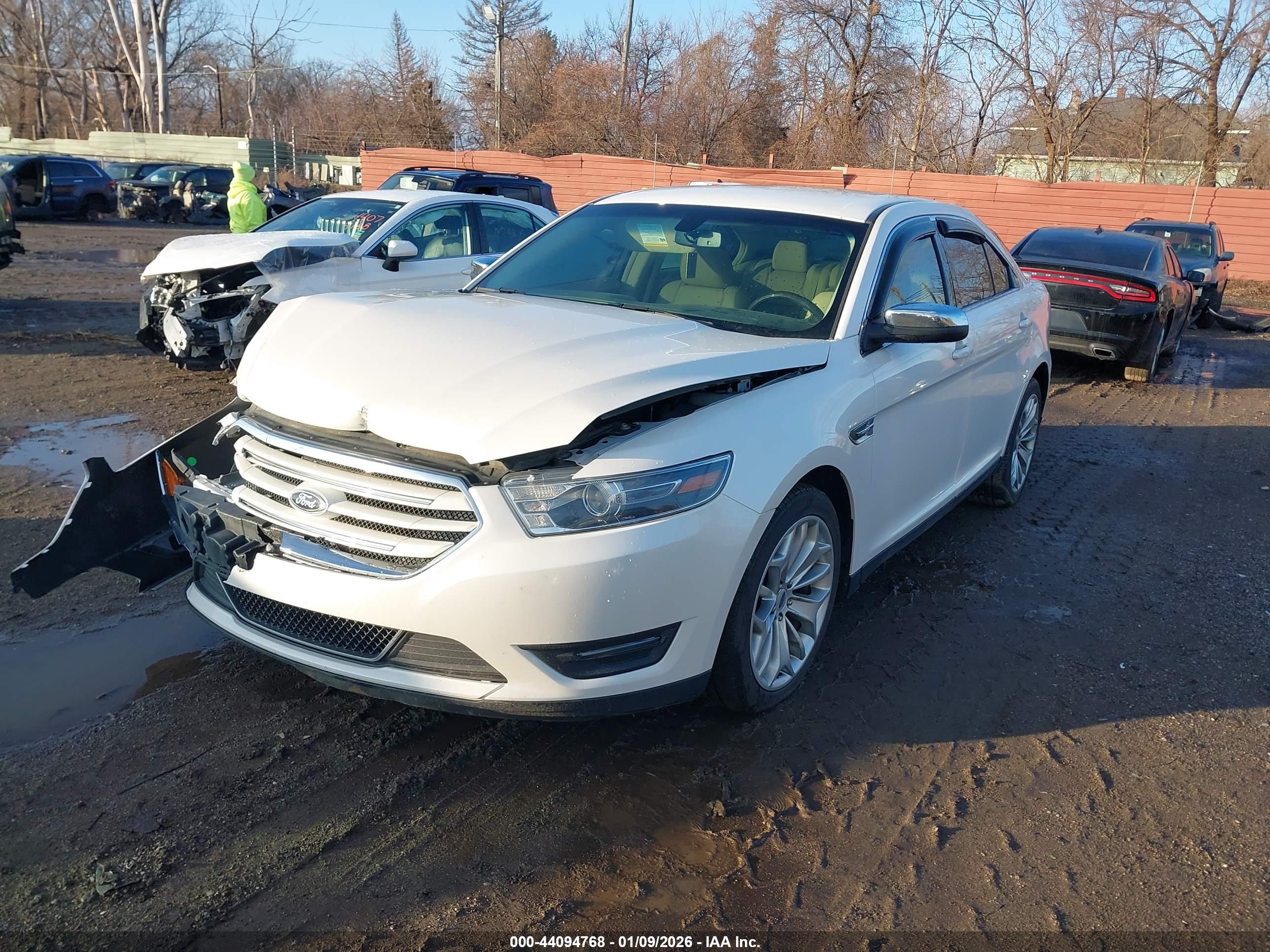FORD TAURUS image 2