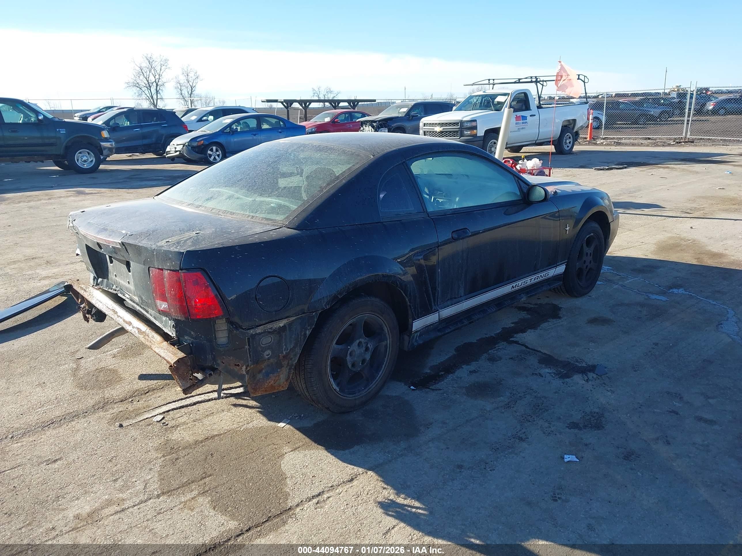 FORD MUSTANG image 4