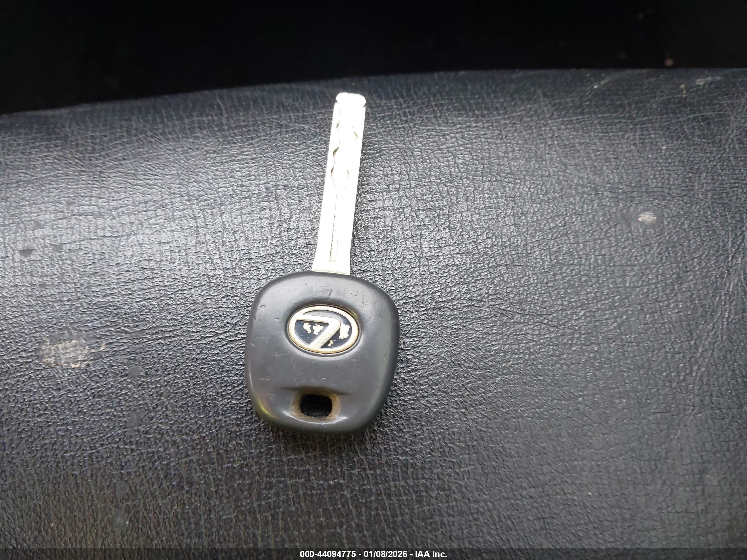 LEXUS ES image 11
