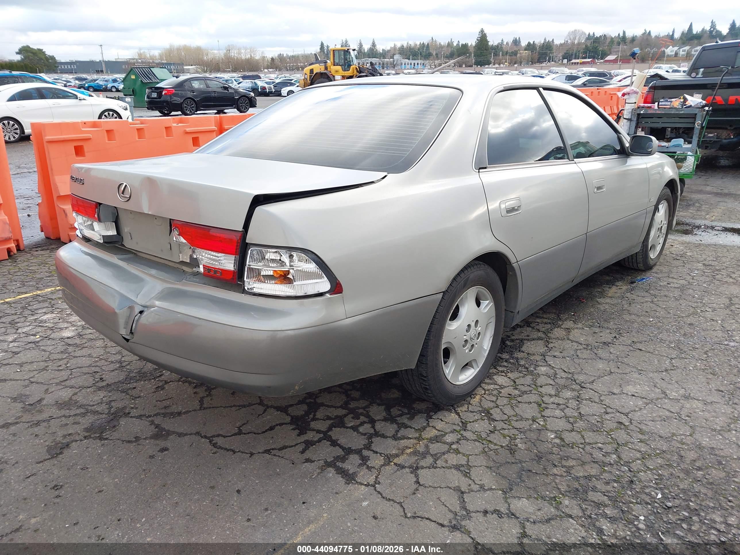 LEXUS ES image 4