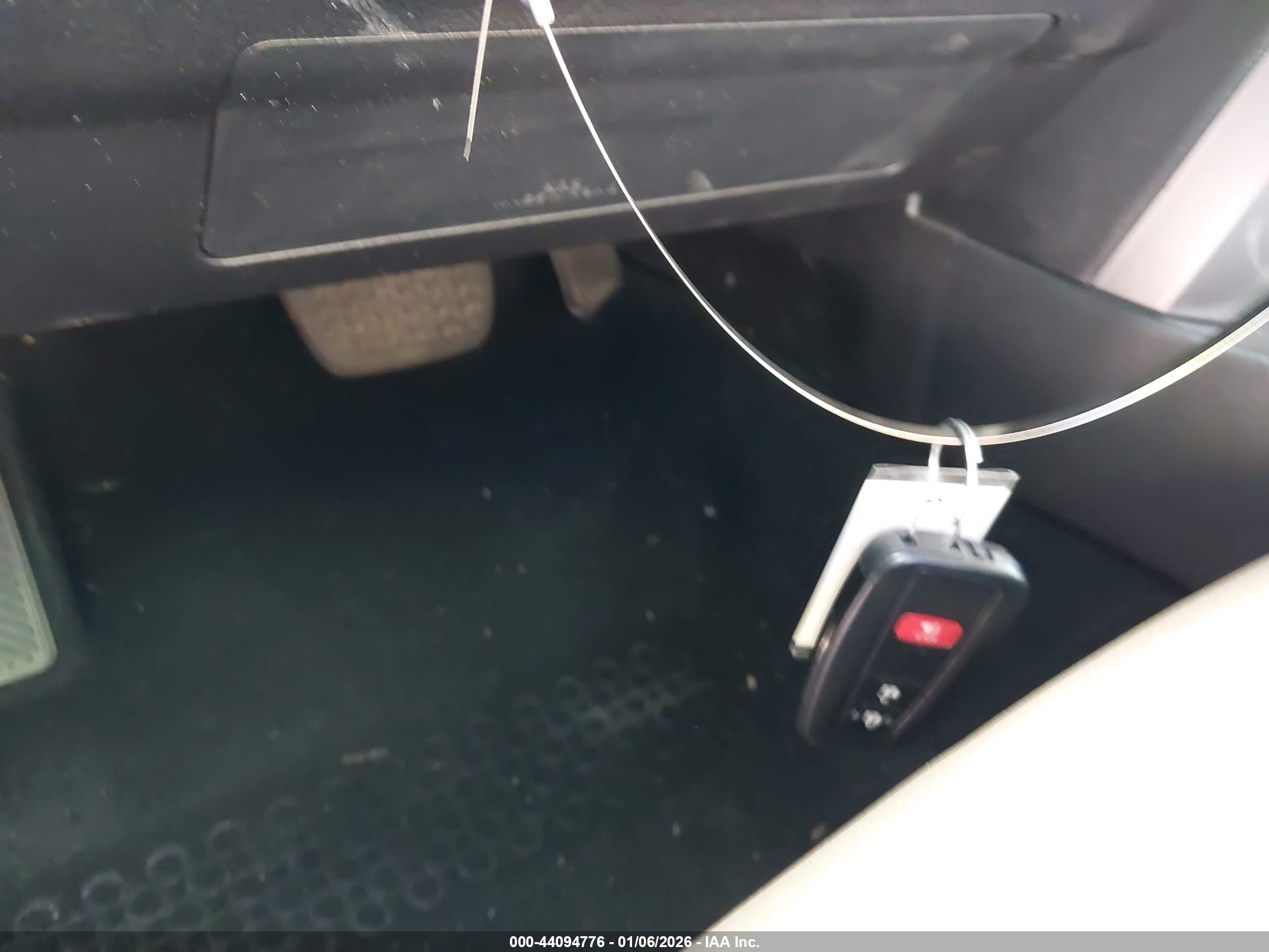 TOYOTA 4RUNNER image 11