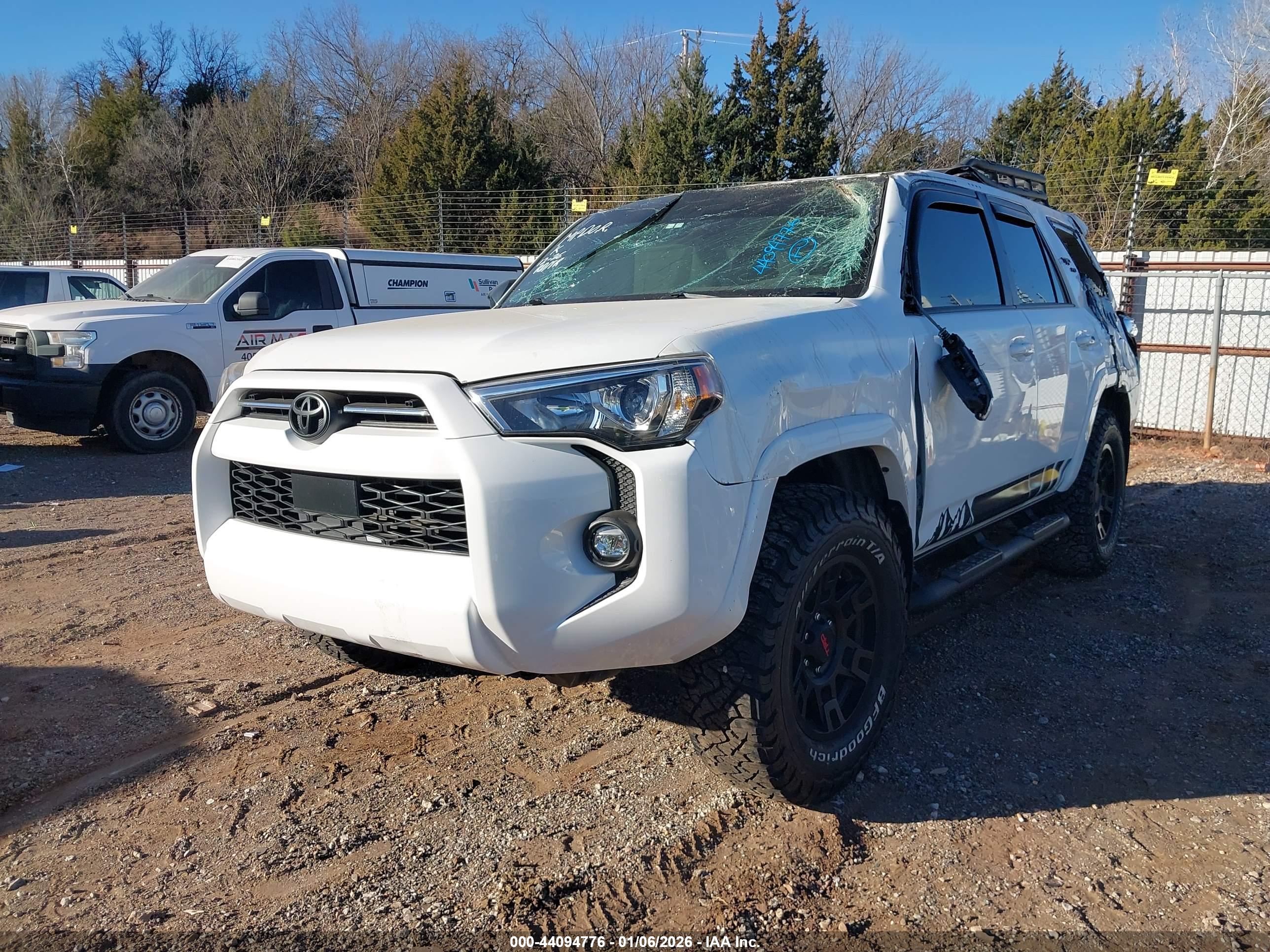 TOYOTA 4RUNNER image 2