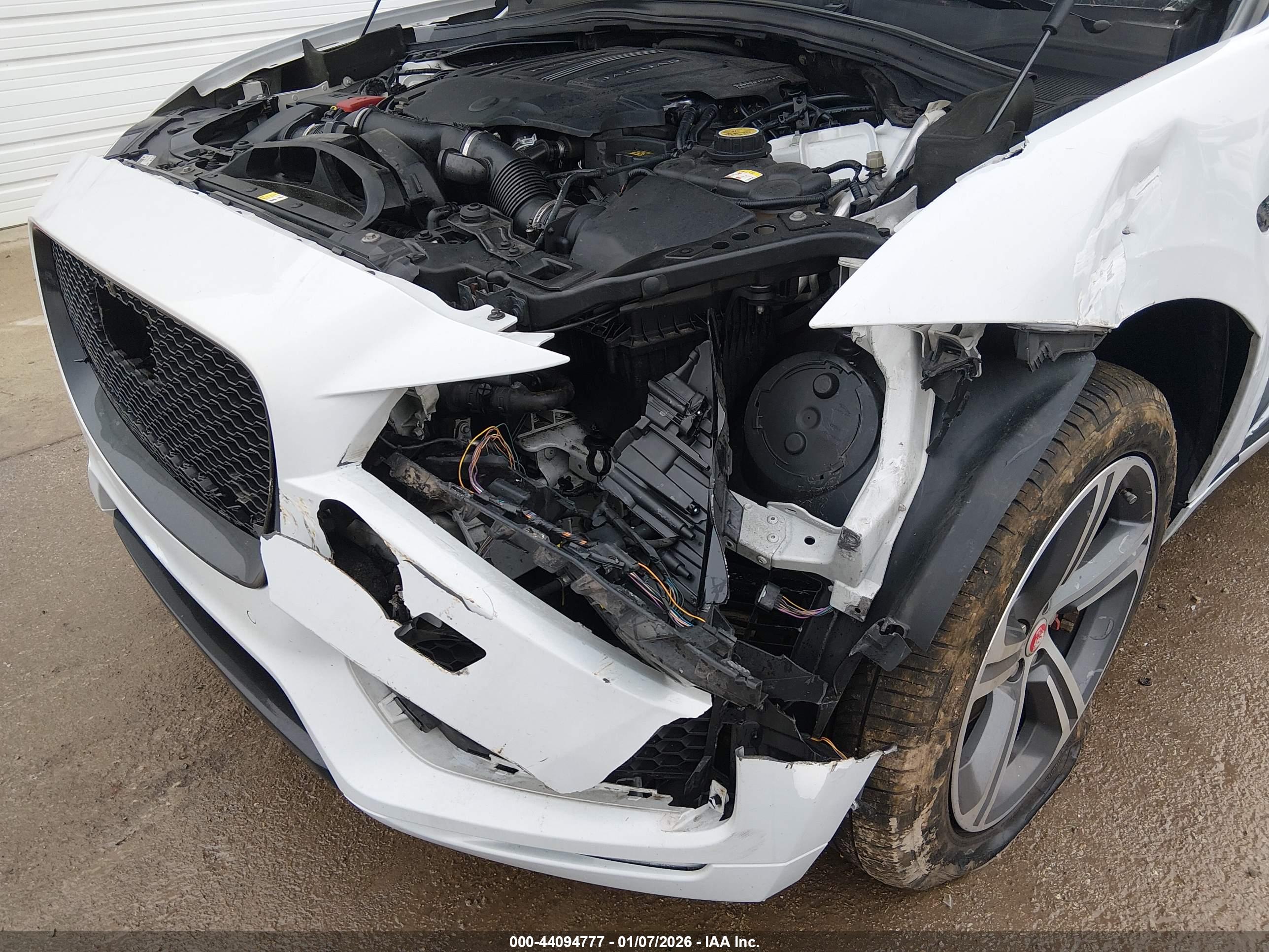 JAGUAR F-PACE image 6