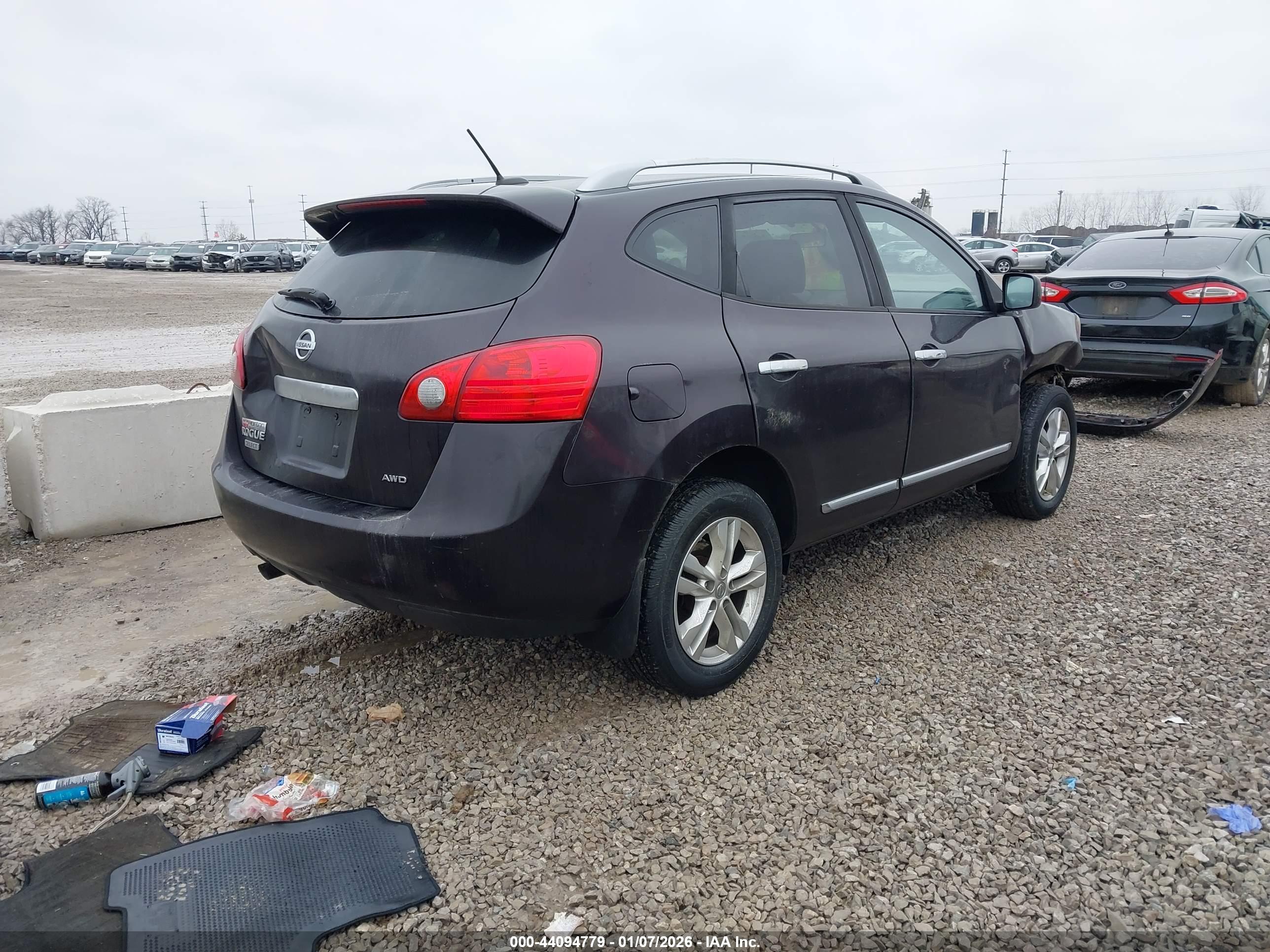 NISSAN ROGUE image 4