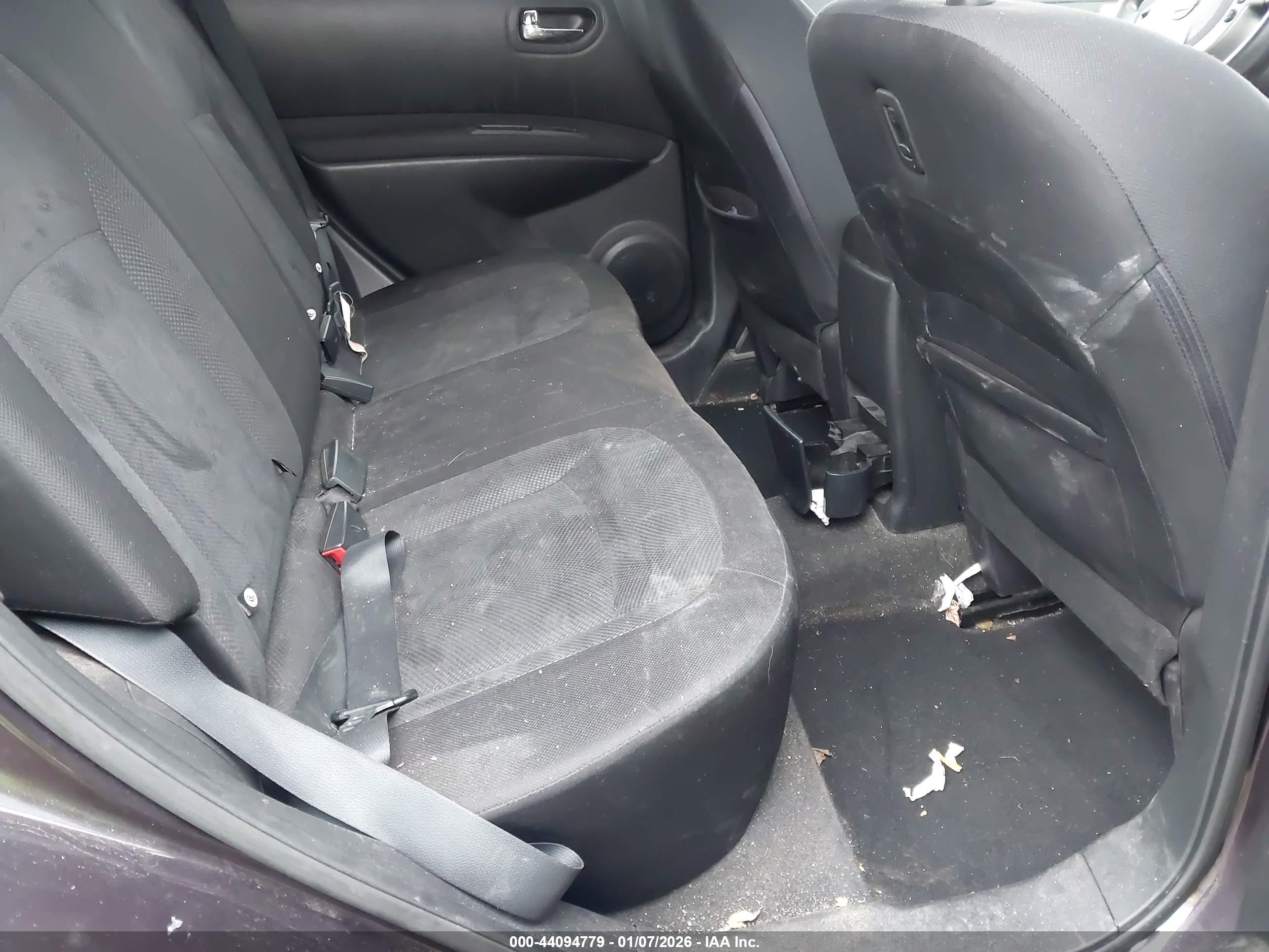 NISSAN ROGUE image 8