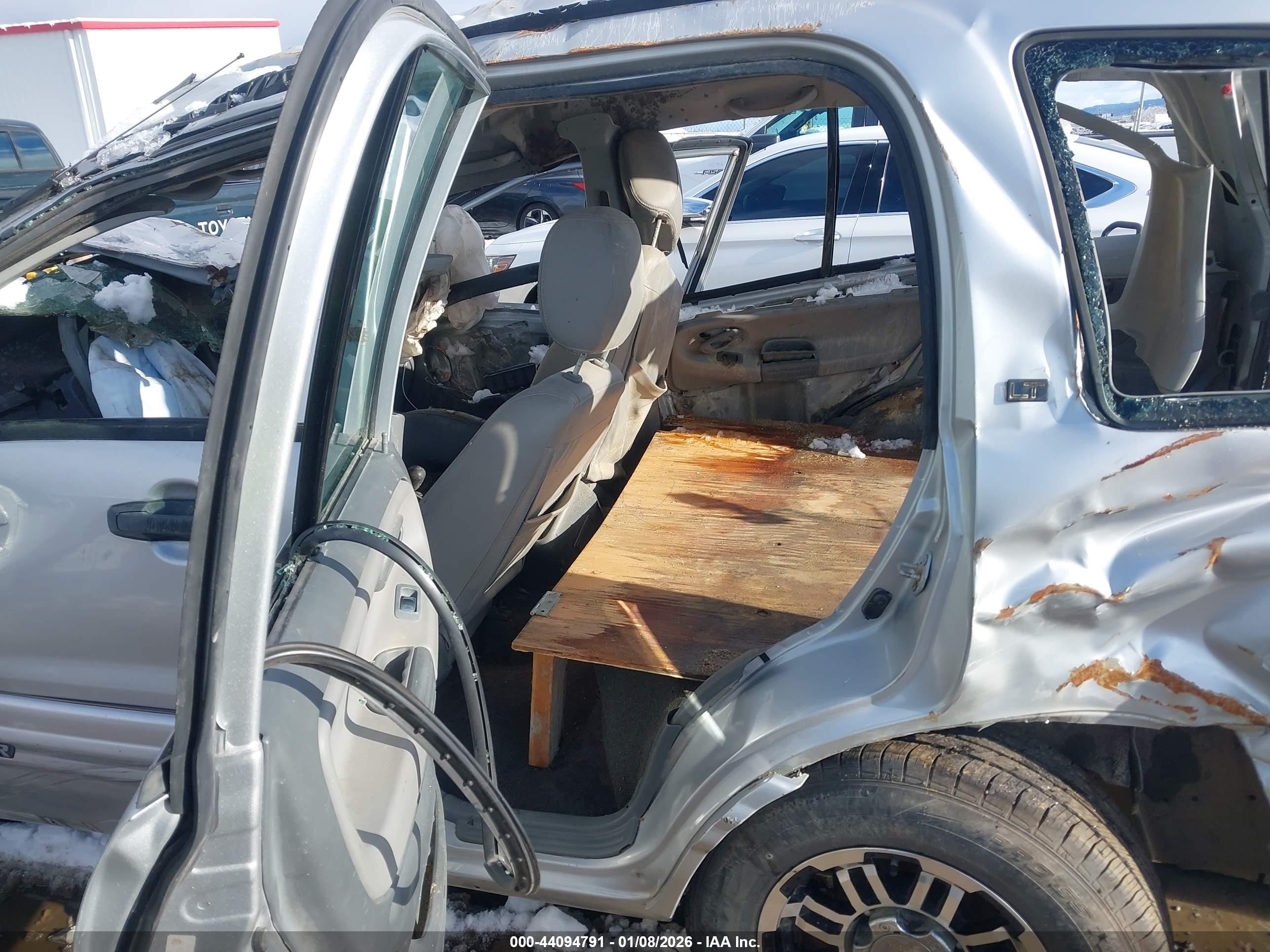 CHEVROLET TRACKER image 8