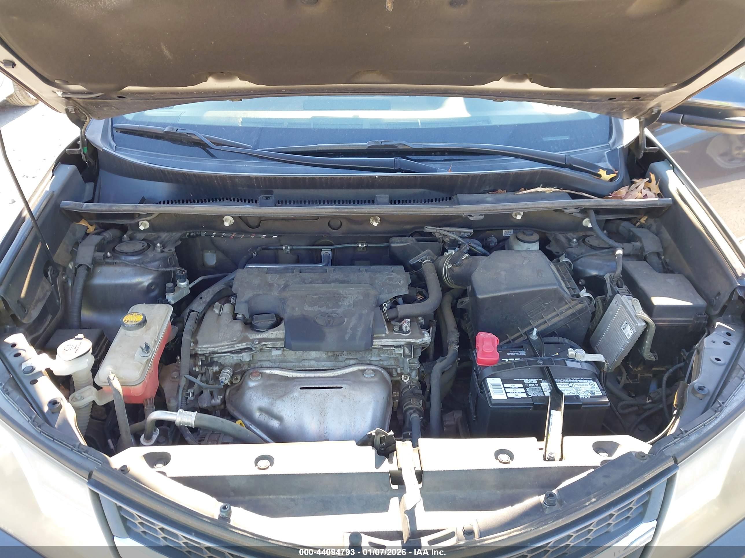 TOYOTA RAV4 image 10