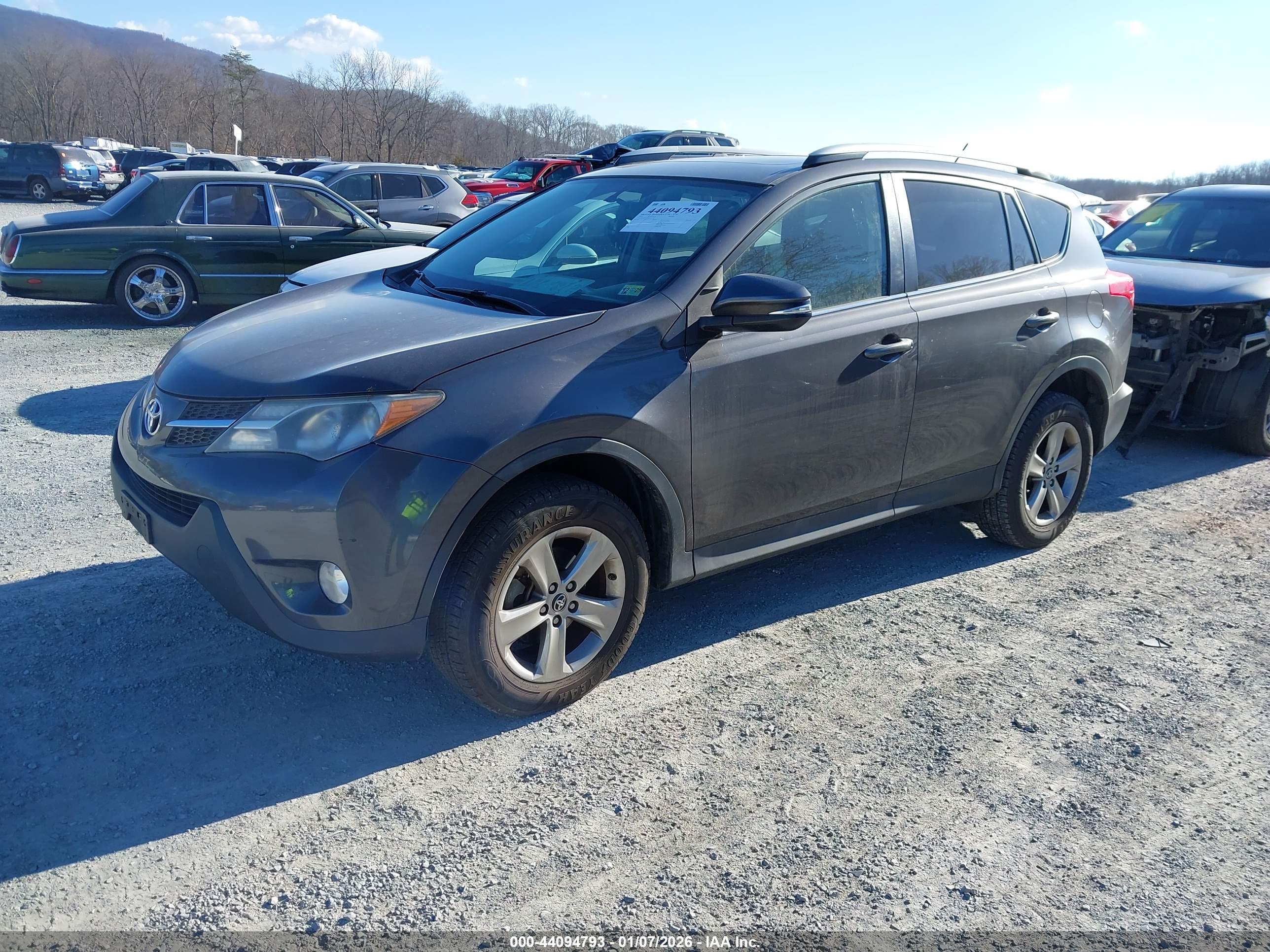 TOYOTA RAV4 image 2