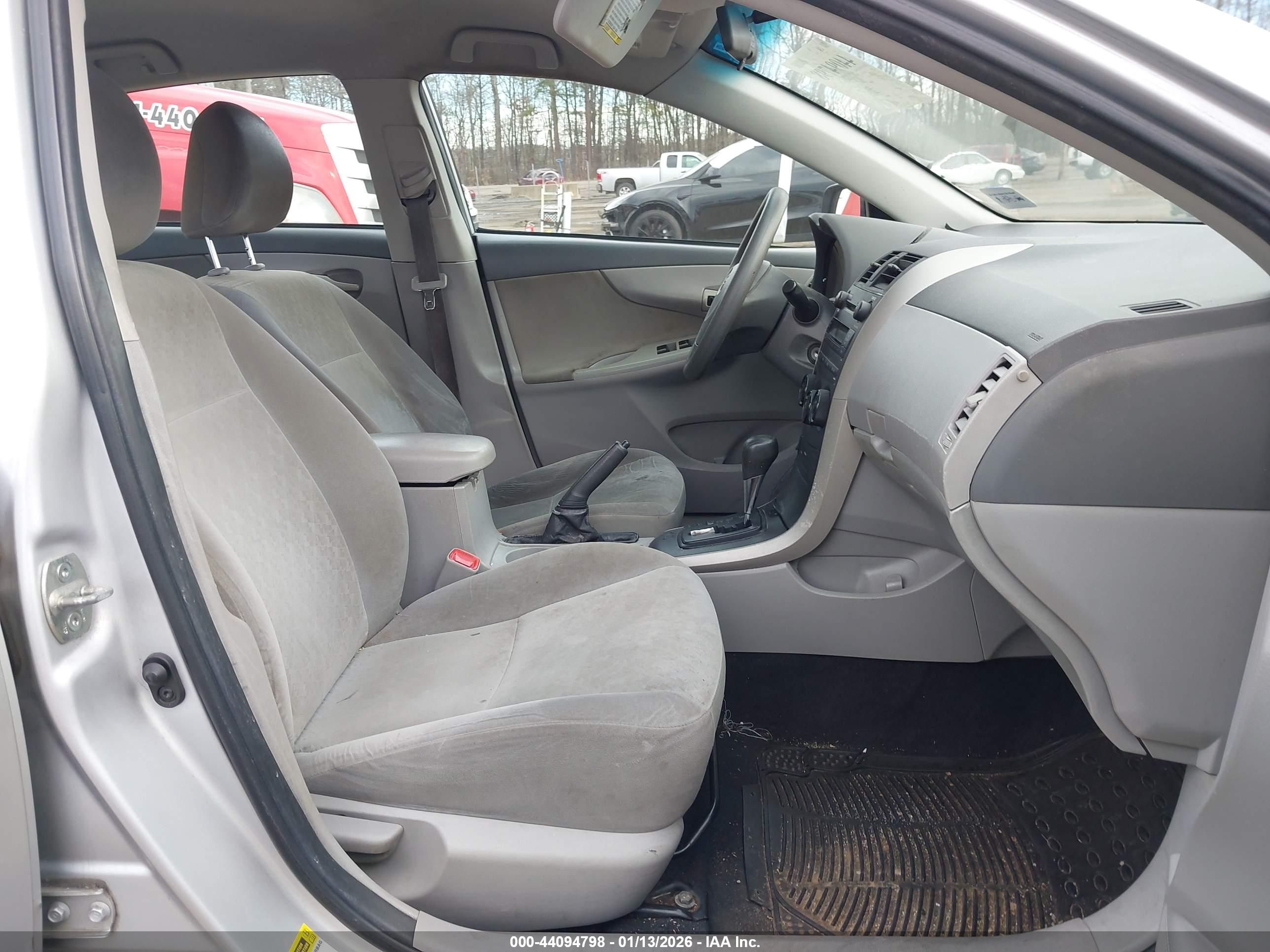 TOYOTA COROLLA image 5