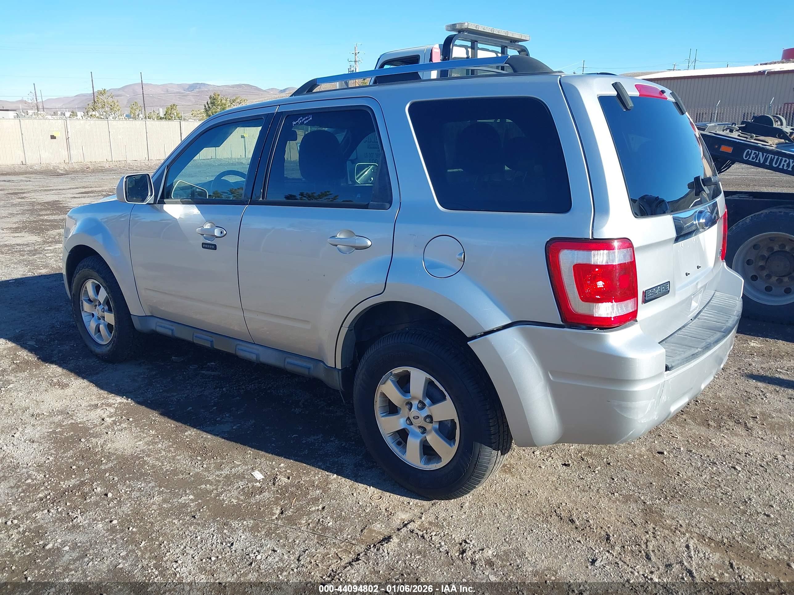 FORD ESCAPE image 3