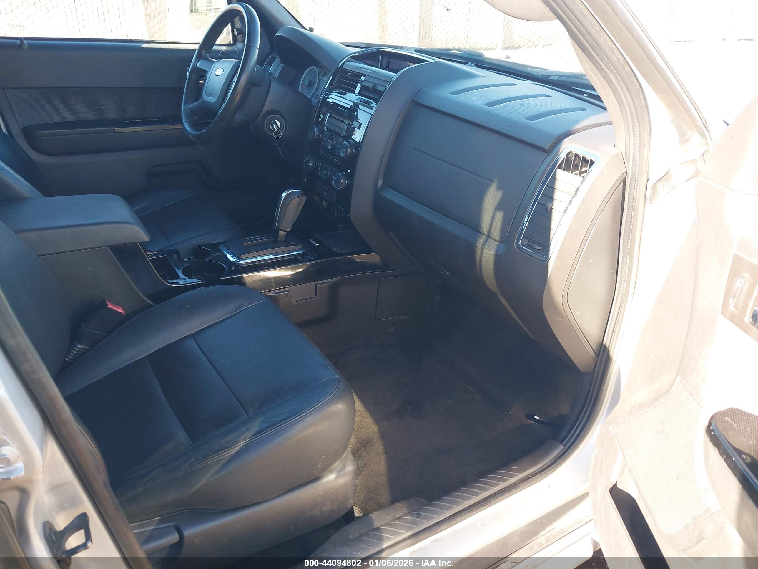 FORD ESCAPE image 5