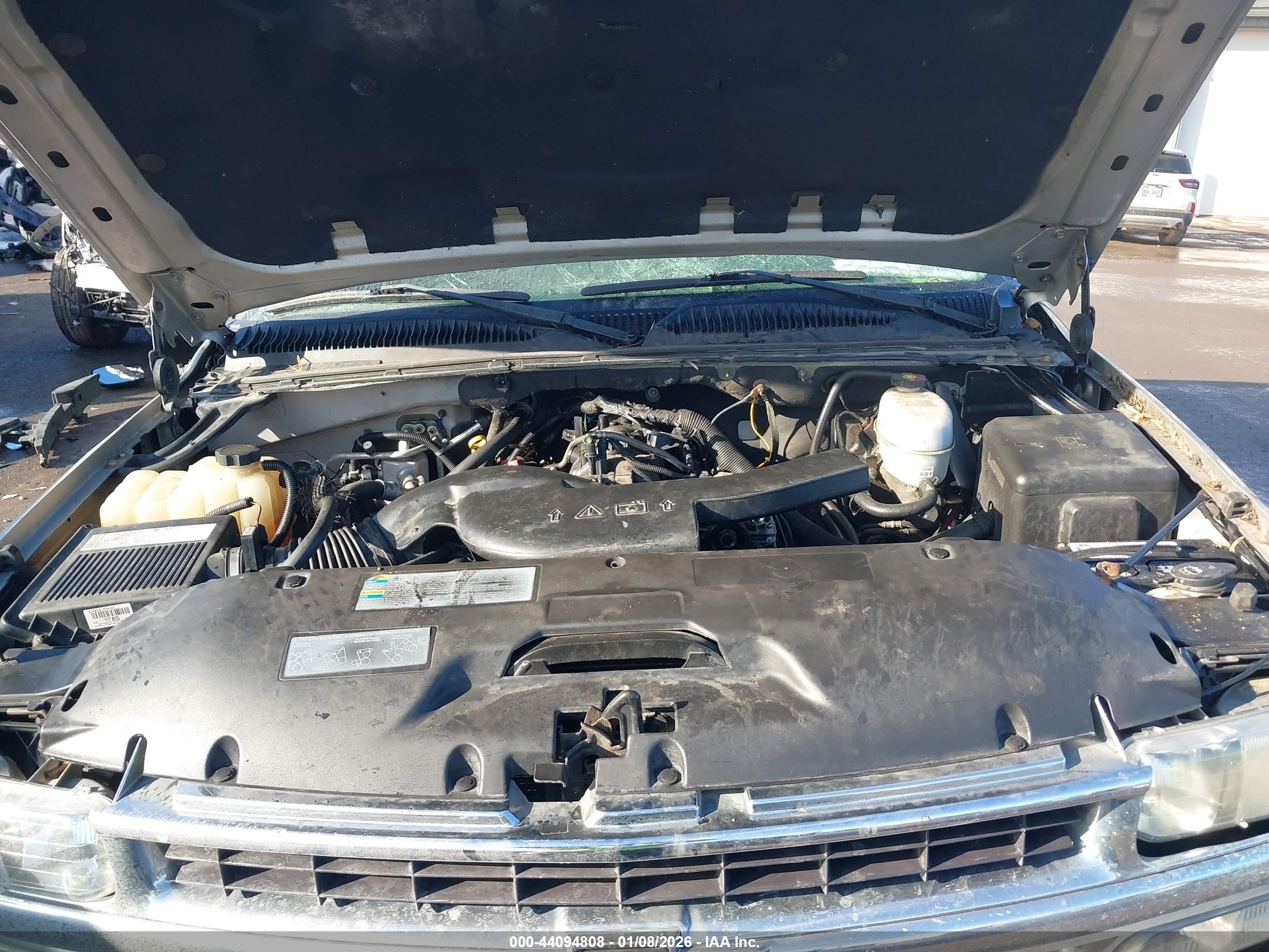 CHEVROLET TAHOE image 10
