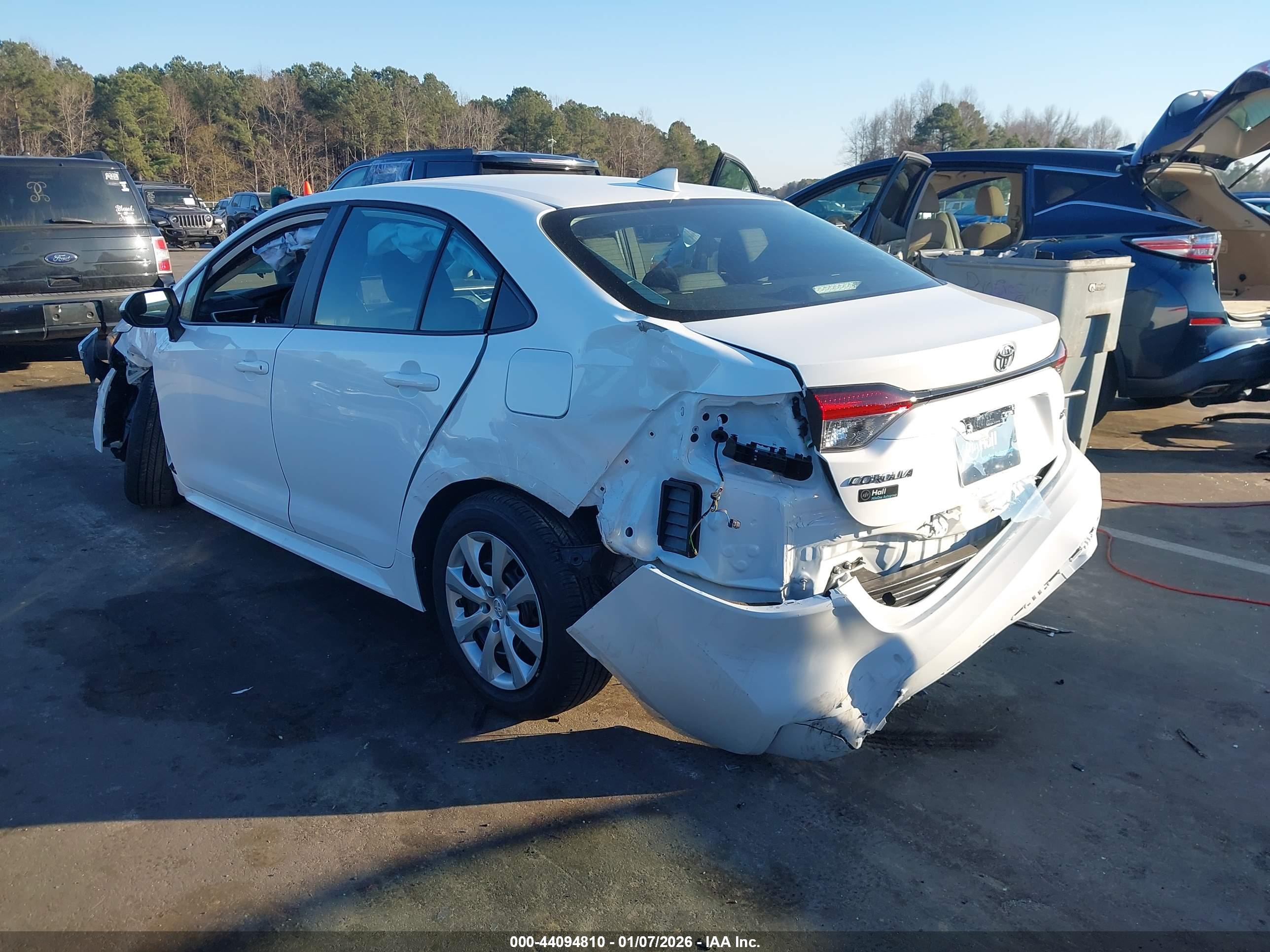TOYOTA COROLLA image 3