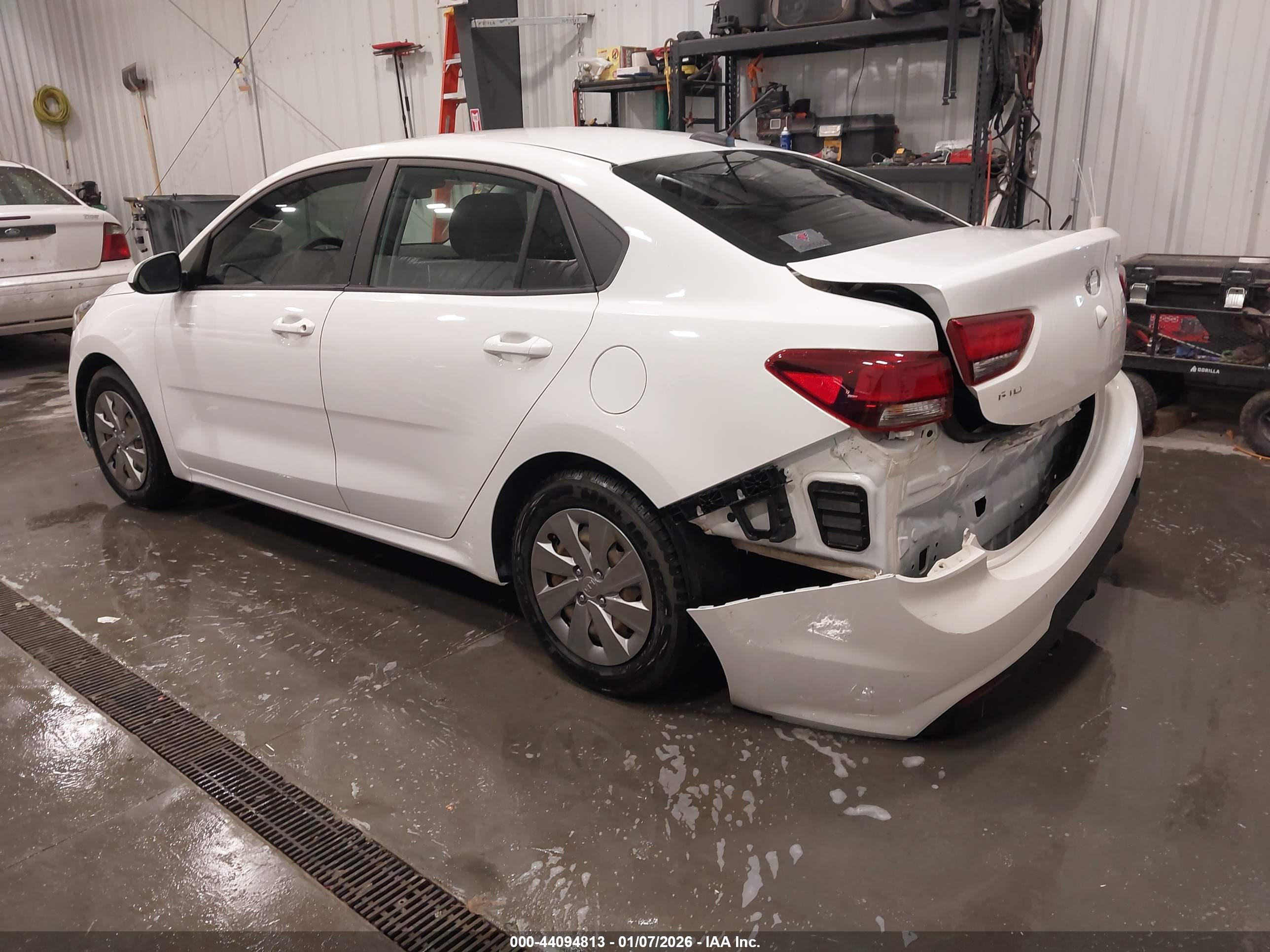 KIA RIO image 3