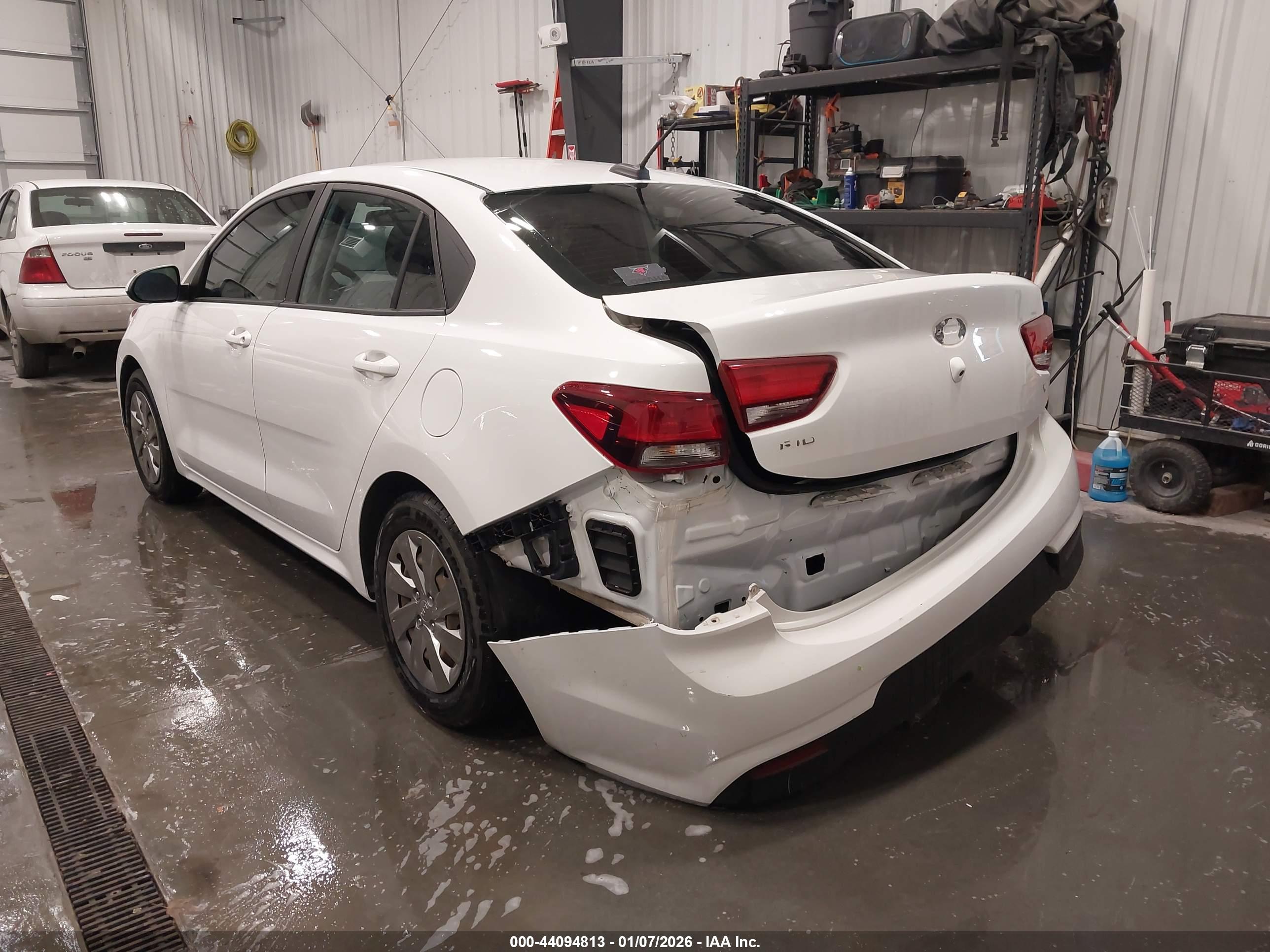 KIA RIO image 6