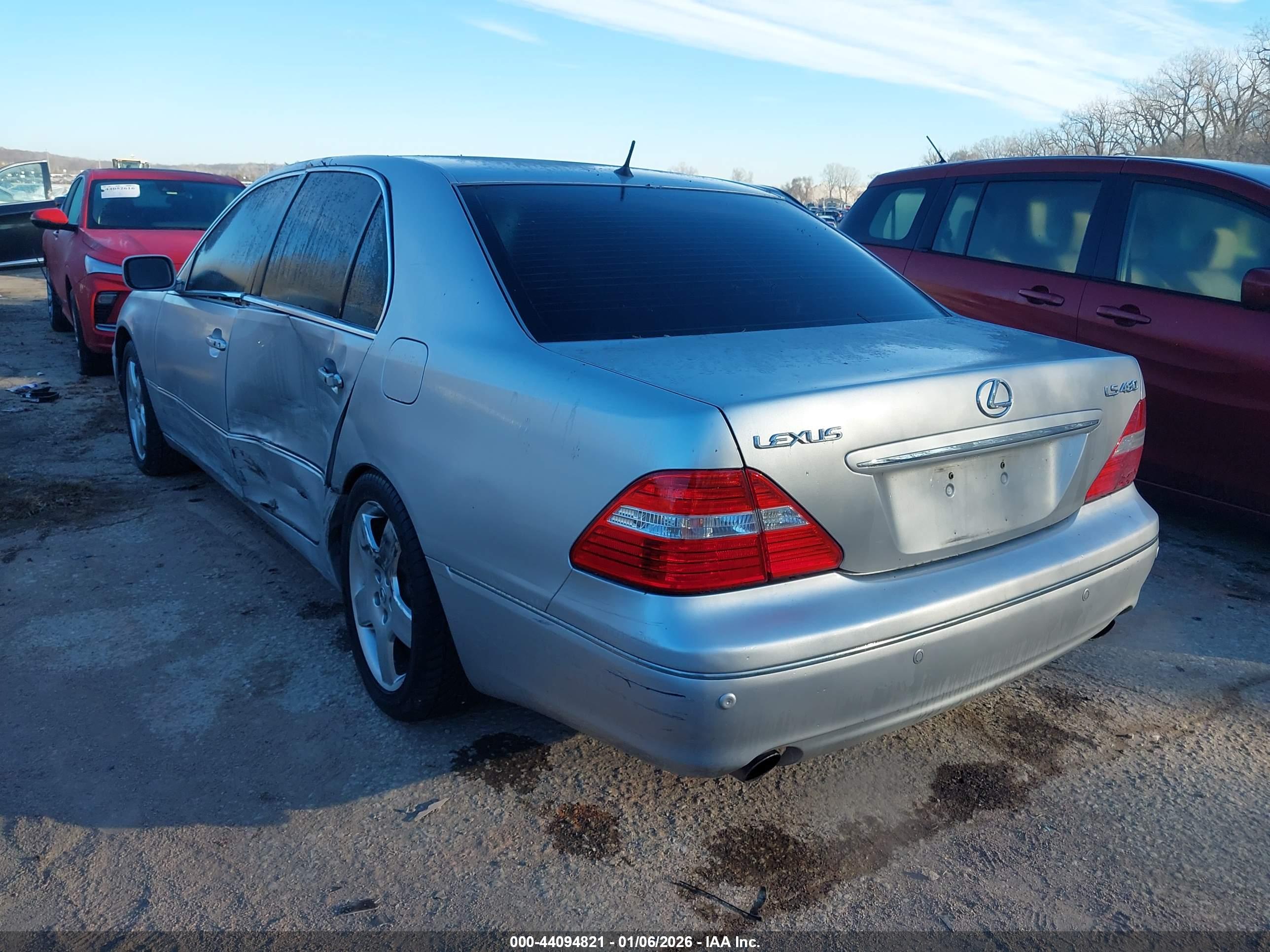 LEXUS LS image 3