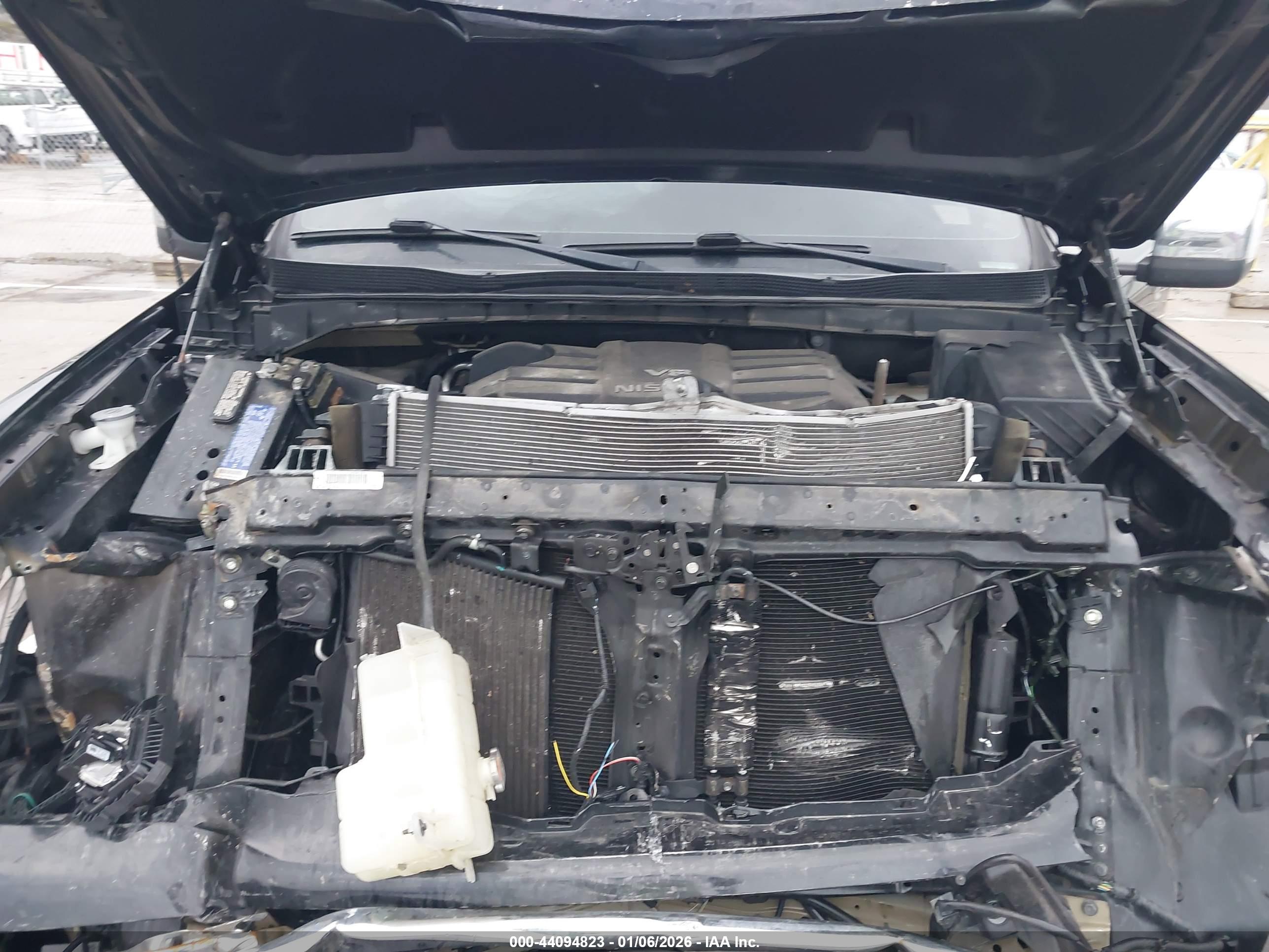 NISSAN TITAN image 10