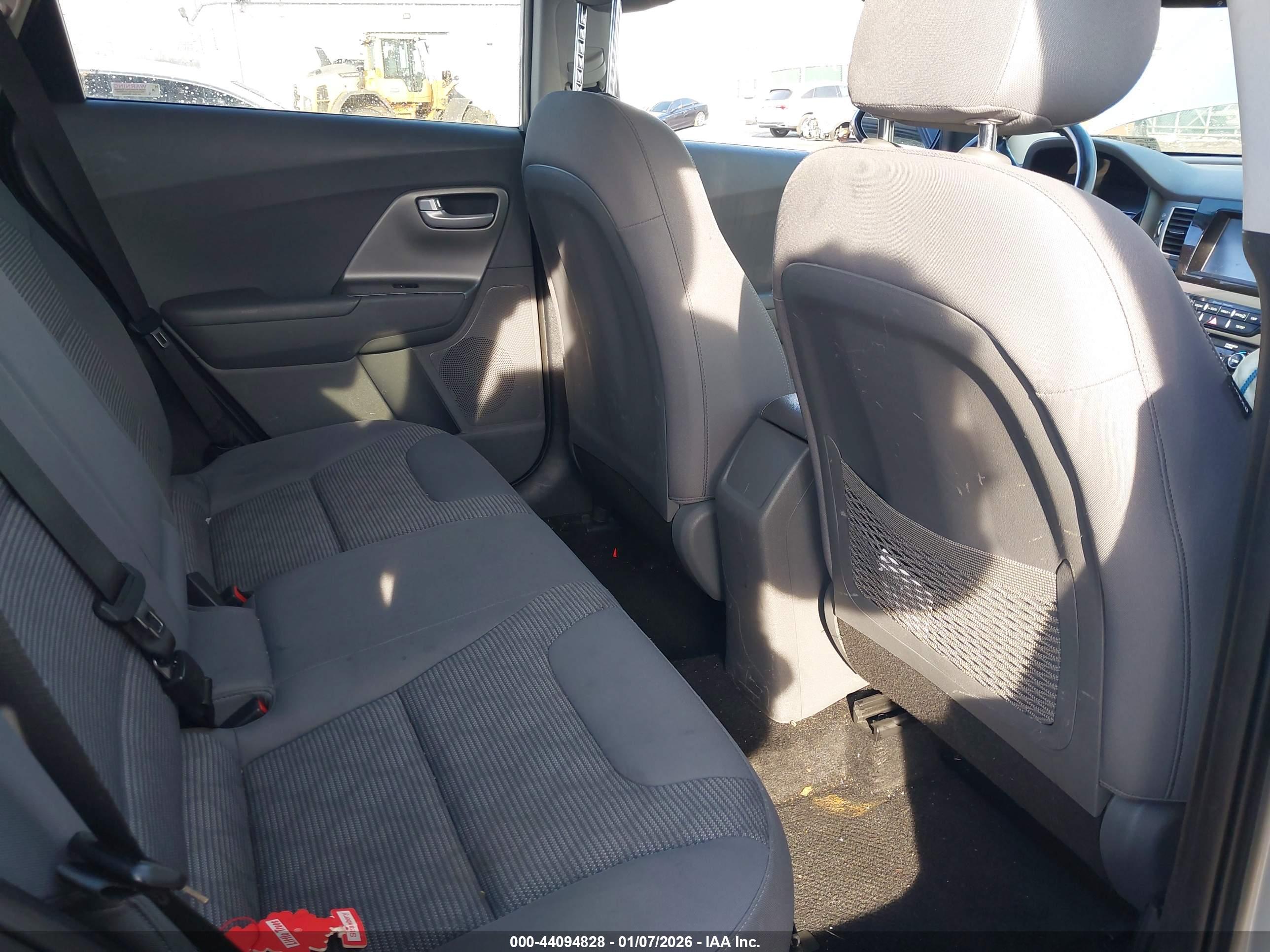 KIA NIRO image 8