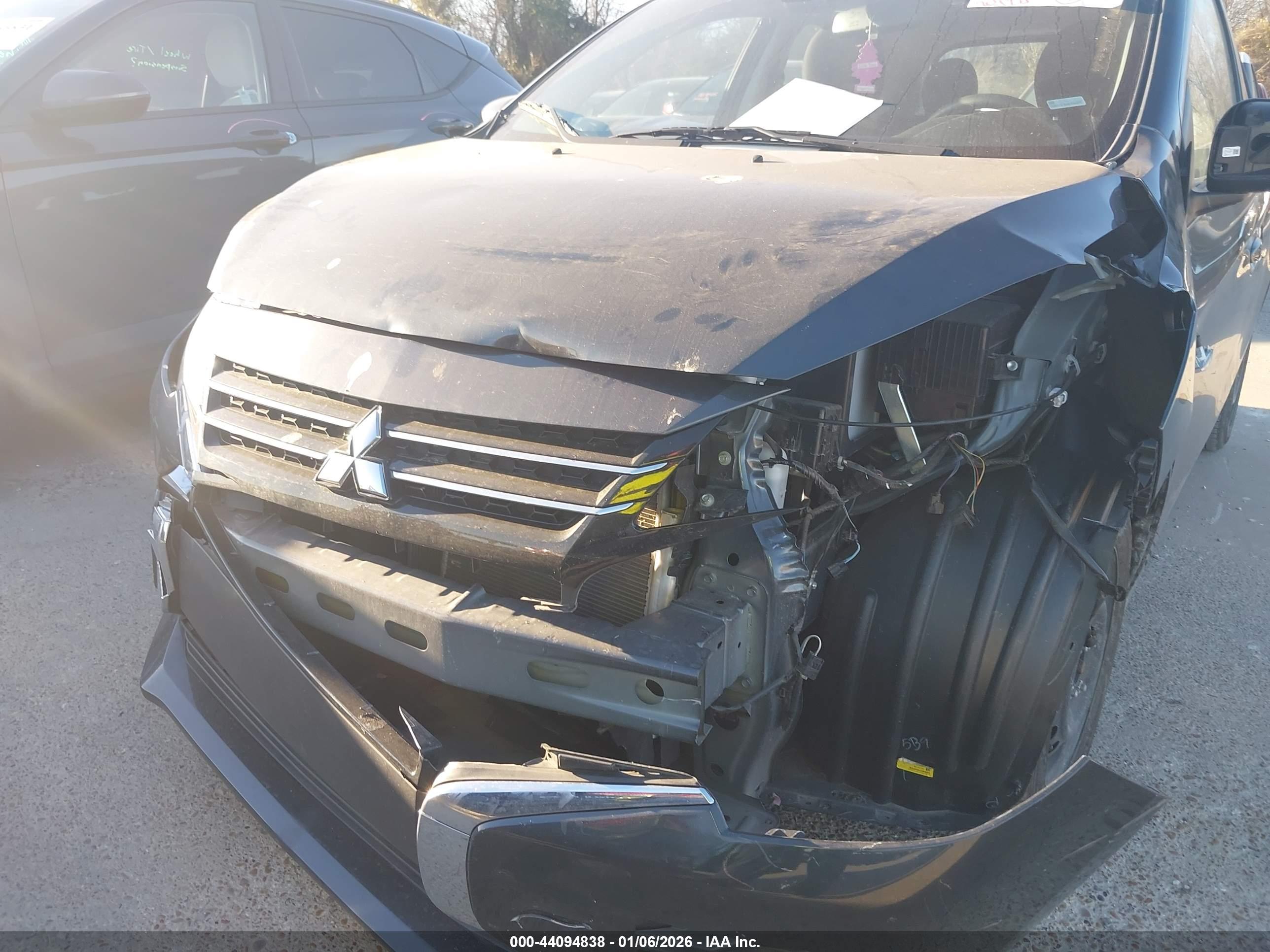 MITSUBISHI MIRAGE image 6