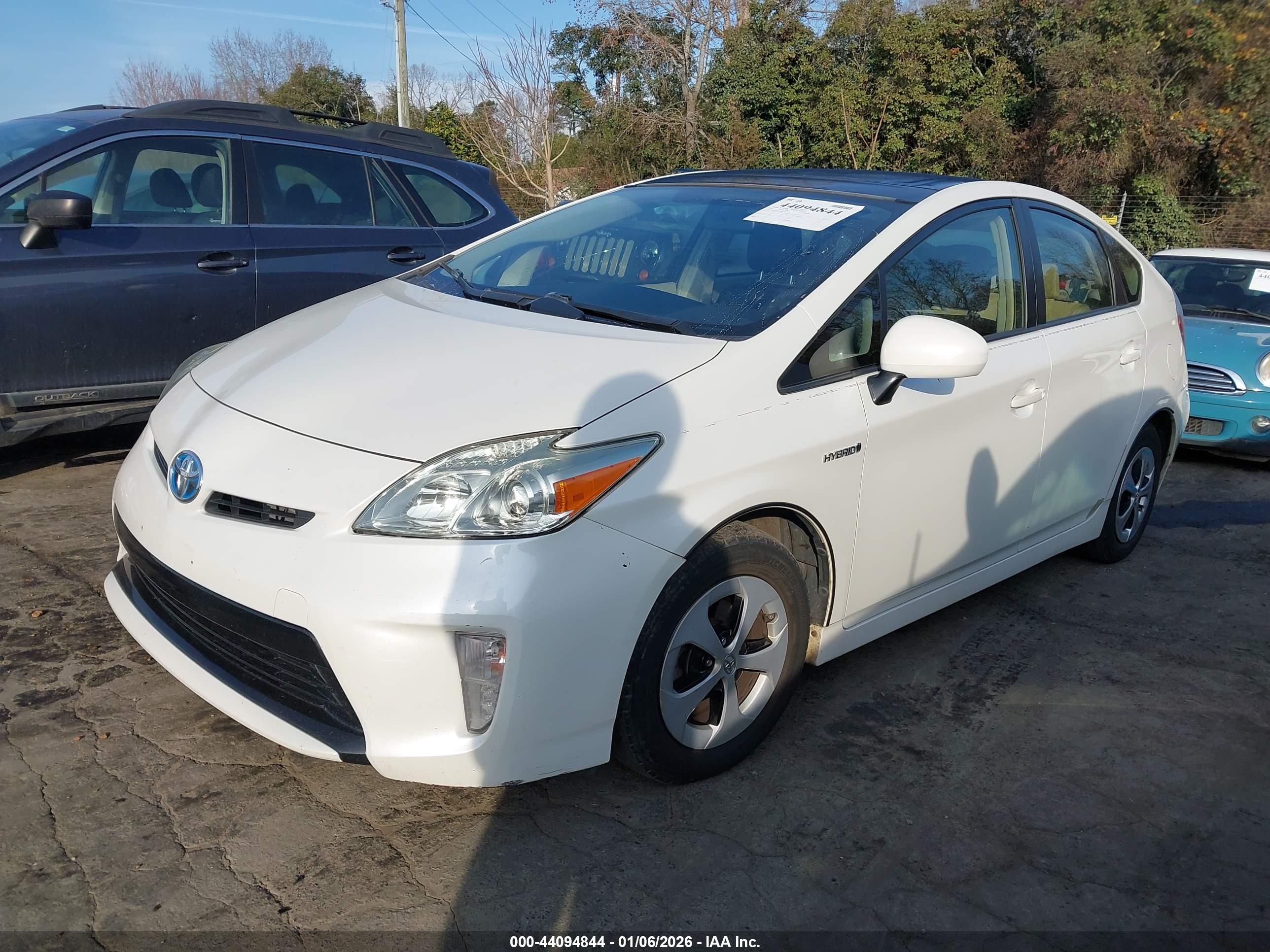 TOYOTA PRIUS image 2