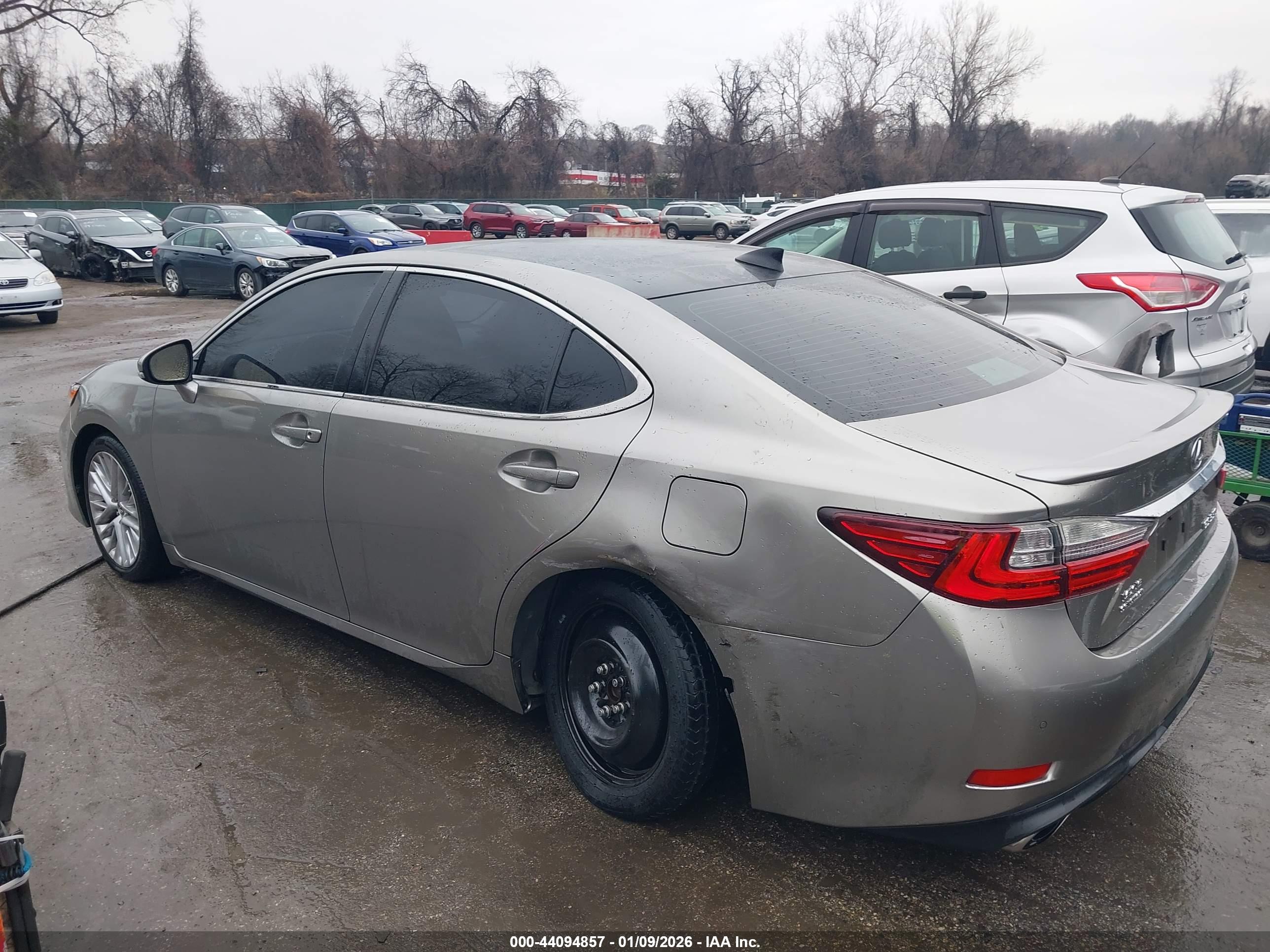 LEXUS ES image 6