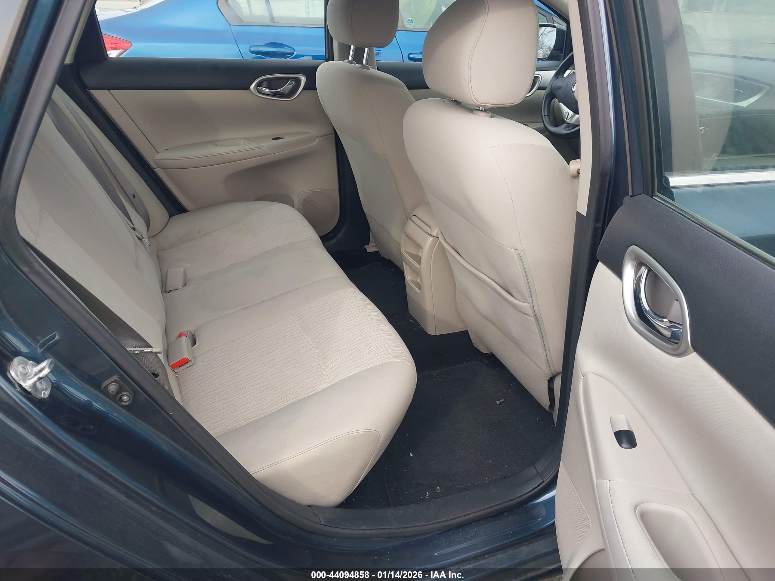 NISSAN SENTRA image 8