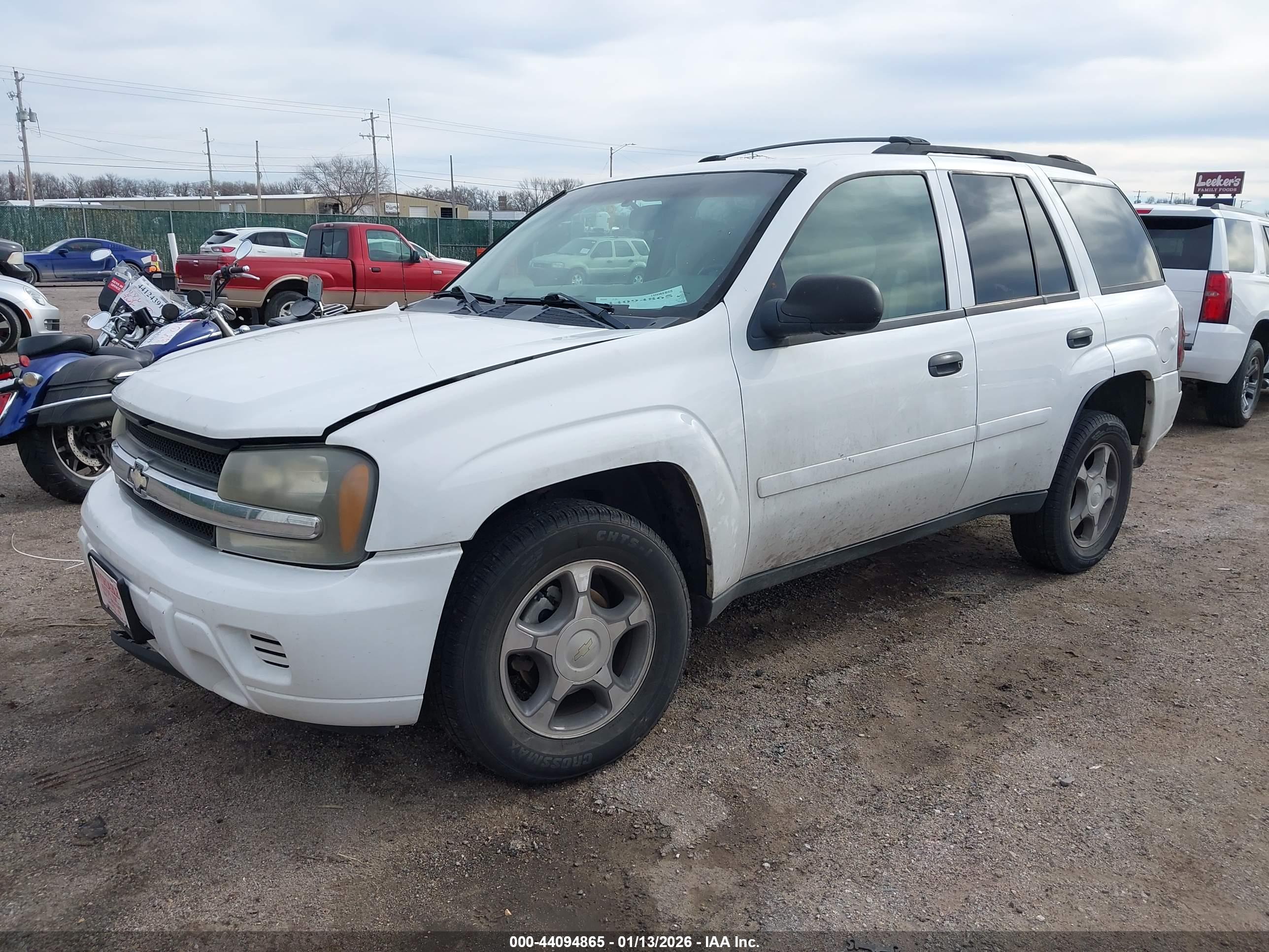CHEVROLET TRAILBLAZER image 2