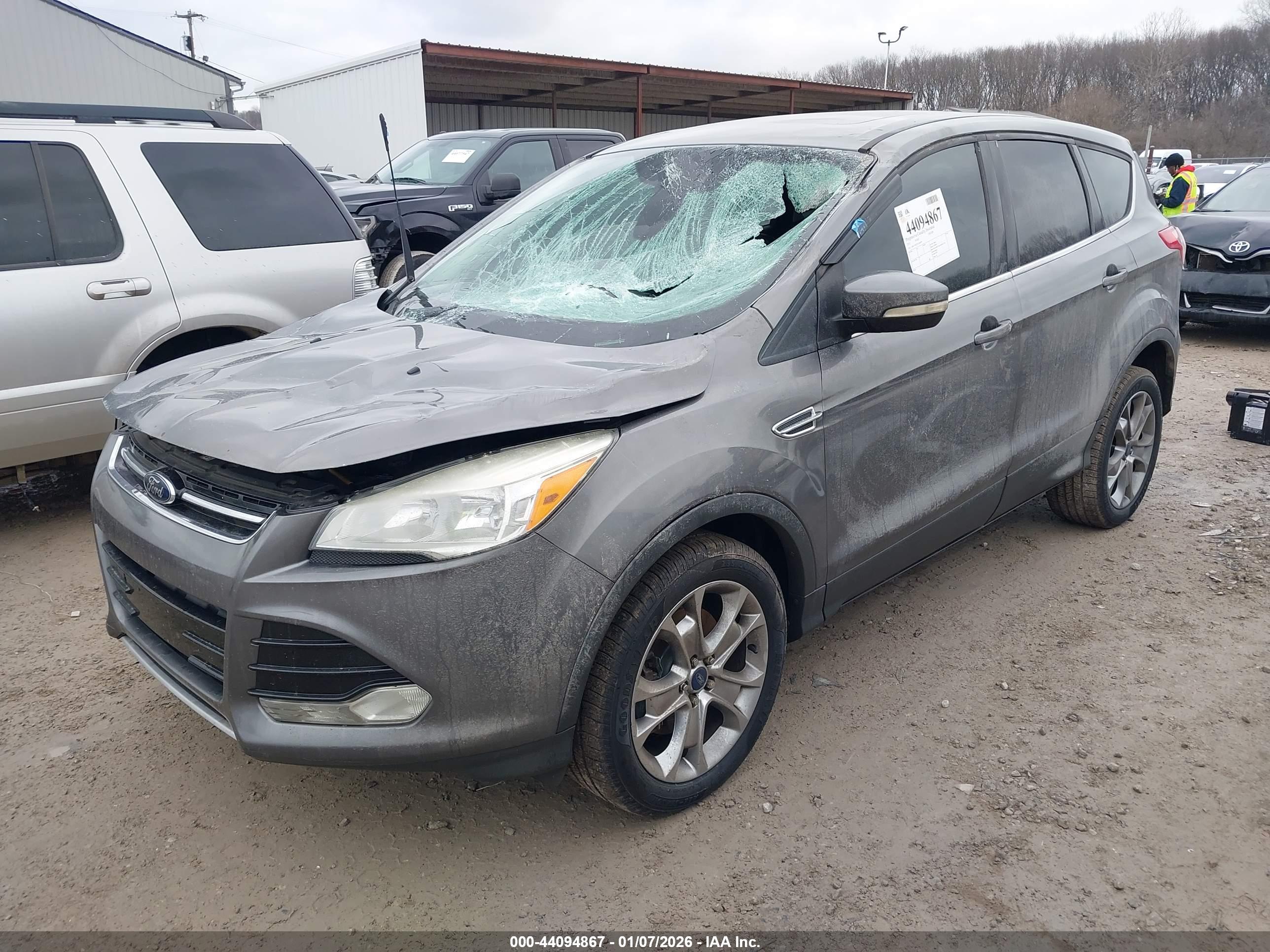 FORD ESCAPE image 2