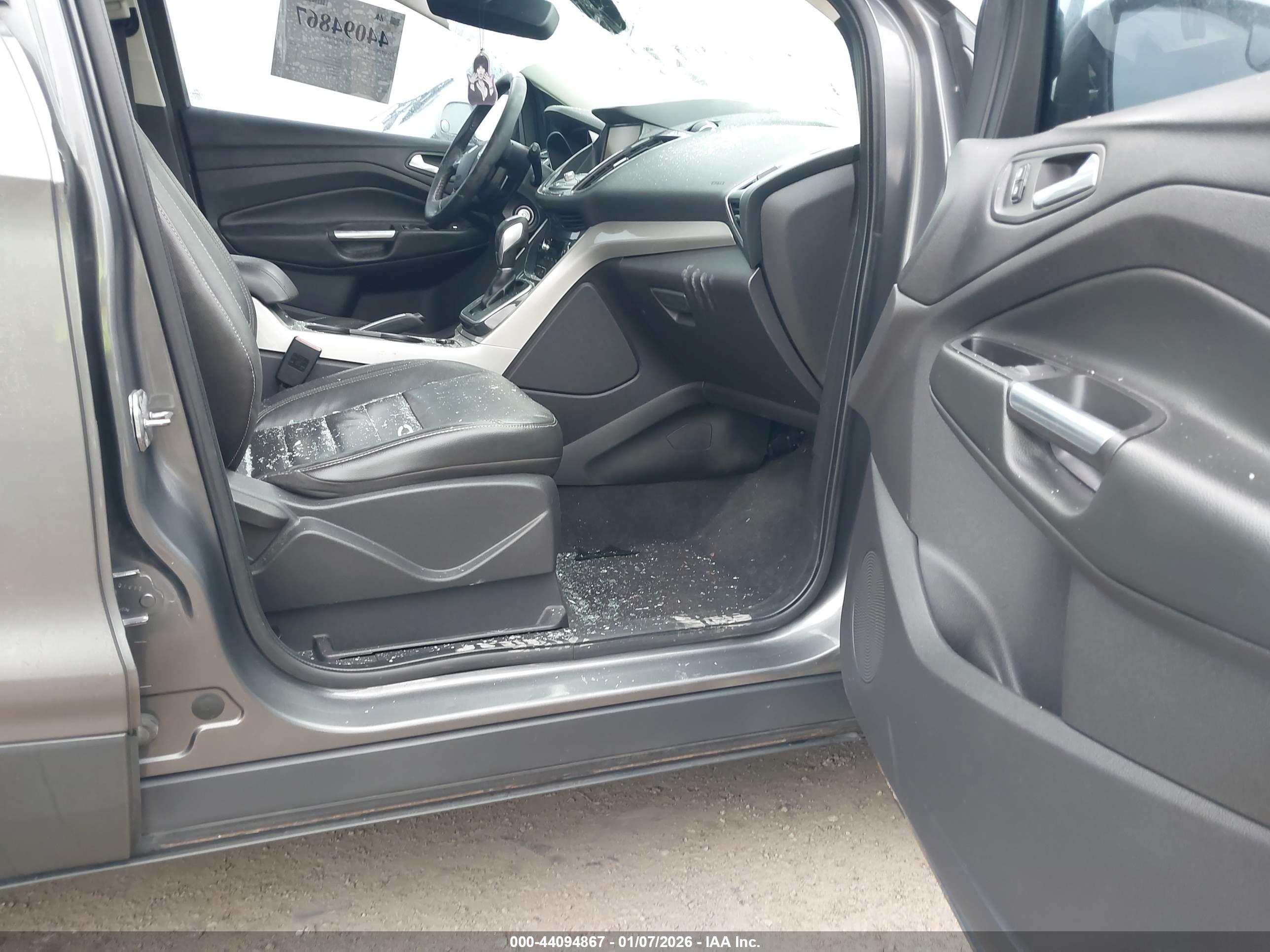 FORD ESCAPE image 5