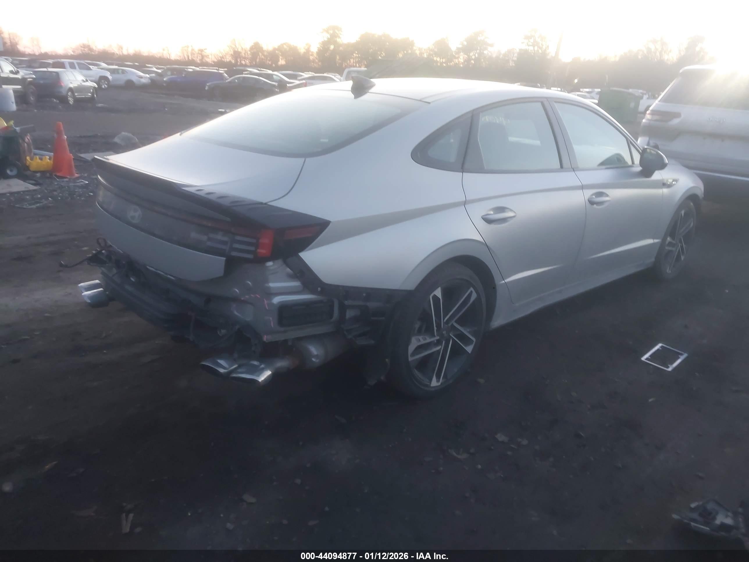 HYUNDAI SONATA image 4