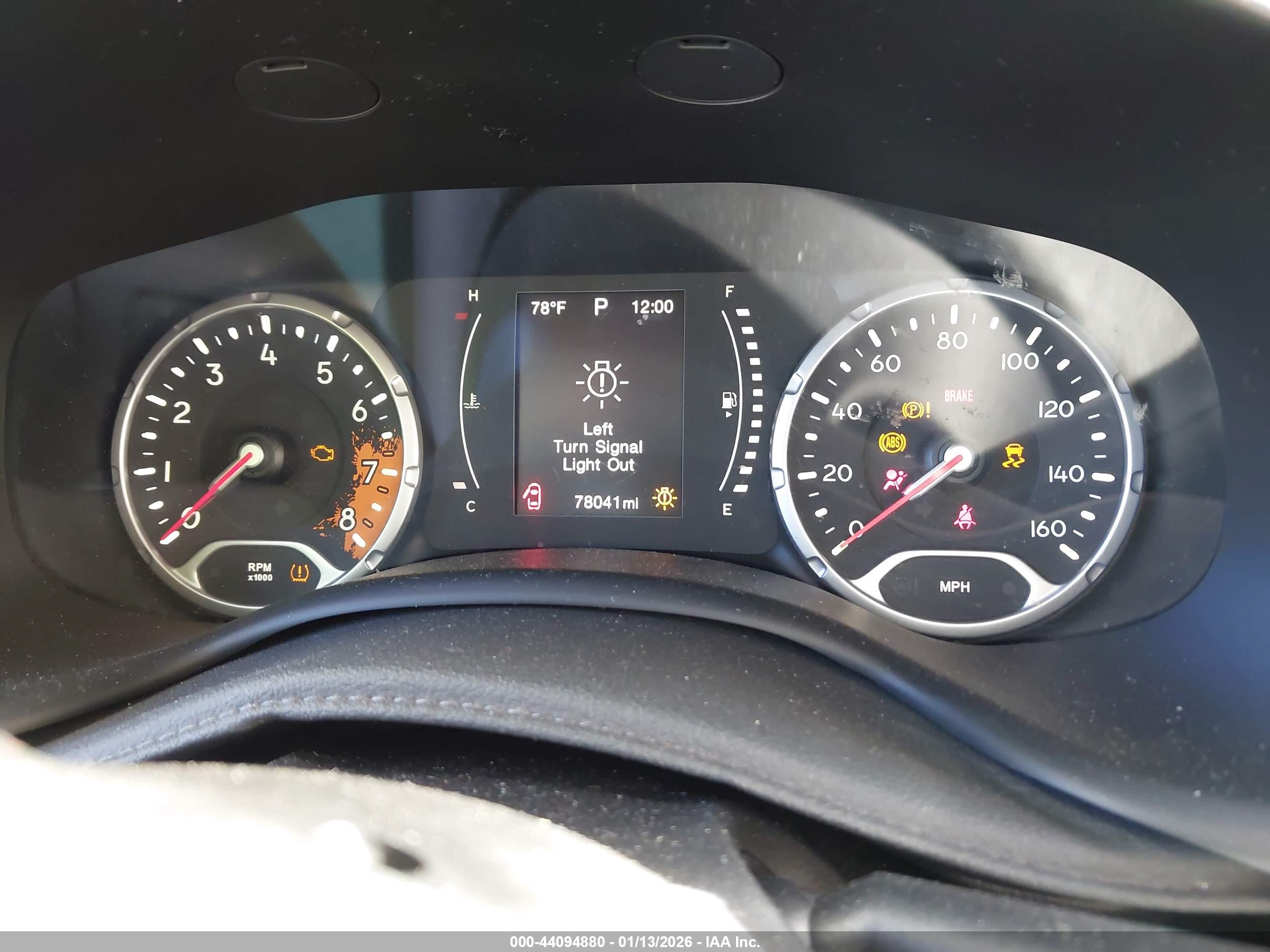 JEEP RENEGADE image 7